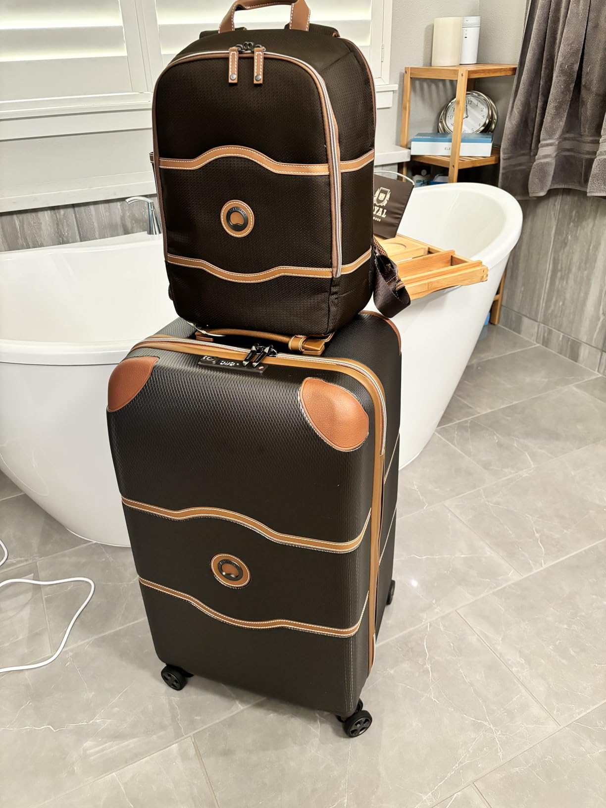 DELSEY PARIS Chatelet Air 2.0 - Hardside Carry on Plus 20 Inch - 360° Spinner Wheels - TSA Lock - USB Port- 10-Year Warranty - Lightweight Polycarbonate Travel Suitcase, Chocolate Brown customer photo 2