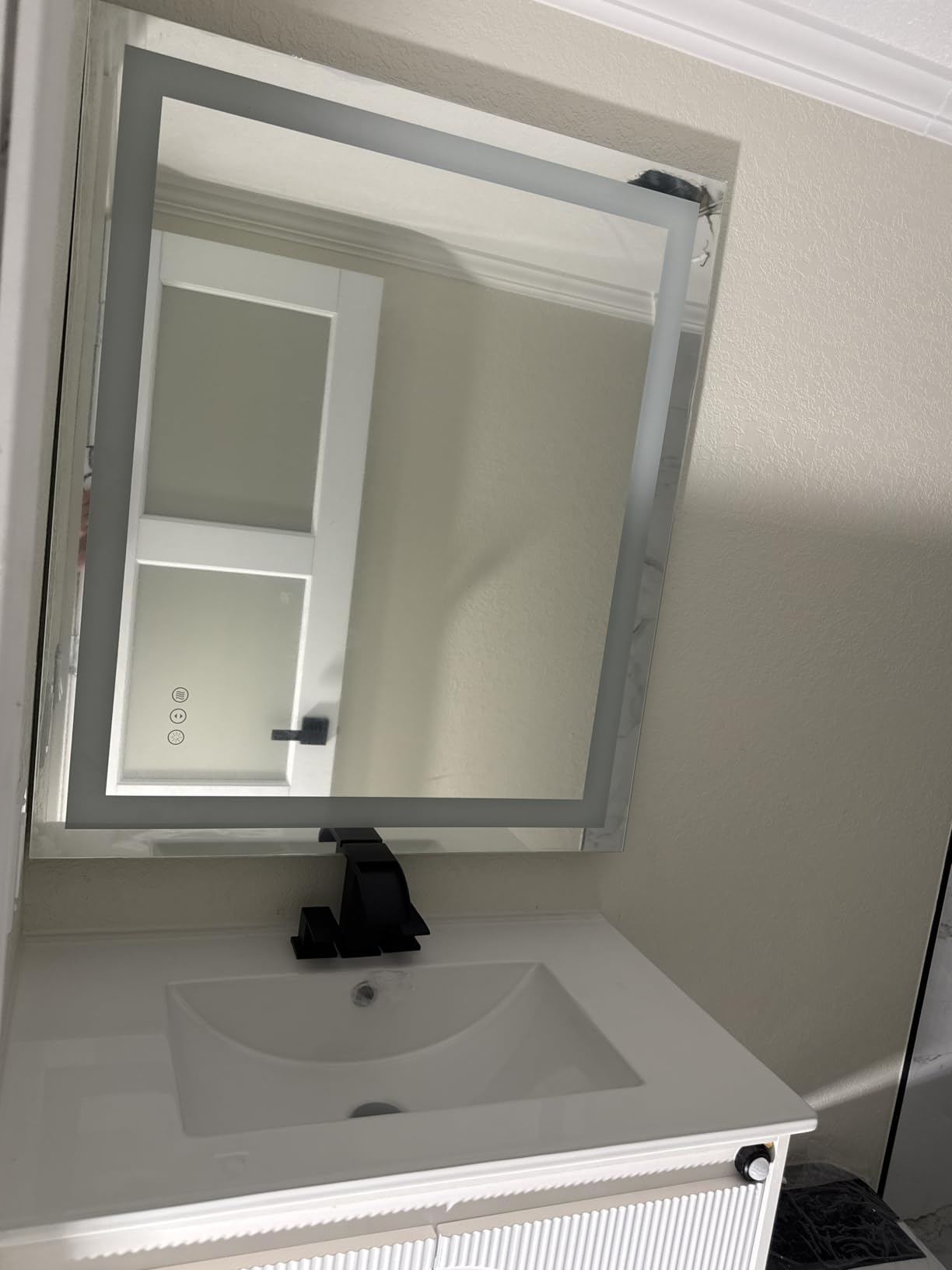 LOAAO 24X32 LED Bathroom Mirror with Lights, Anti-Fog, Dimmable, Backlit + Front Lit, Lighted Bathroom Vanity Mirror for Wall, Memory Function, Tempered Glass, Shatter-Proof, ETL Listed customer photo 1