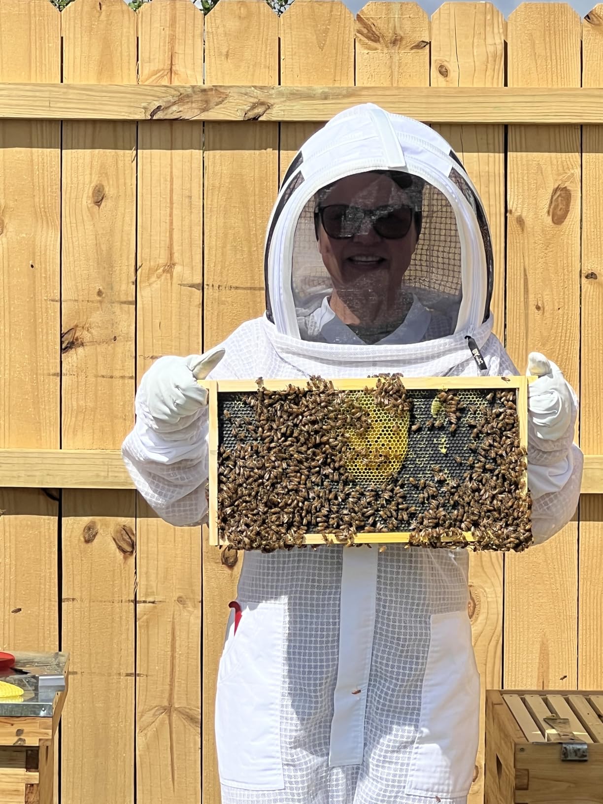 3-Layer Ultra Ventilated Bee Suit for Men & Women - Premium Beekeeping Suit with Bee Gloves & Two Detachable Beekeeping Veils customer photo 2