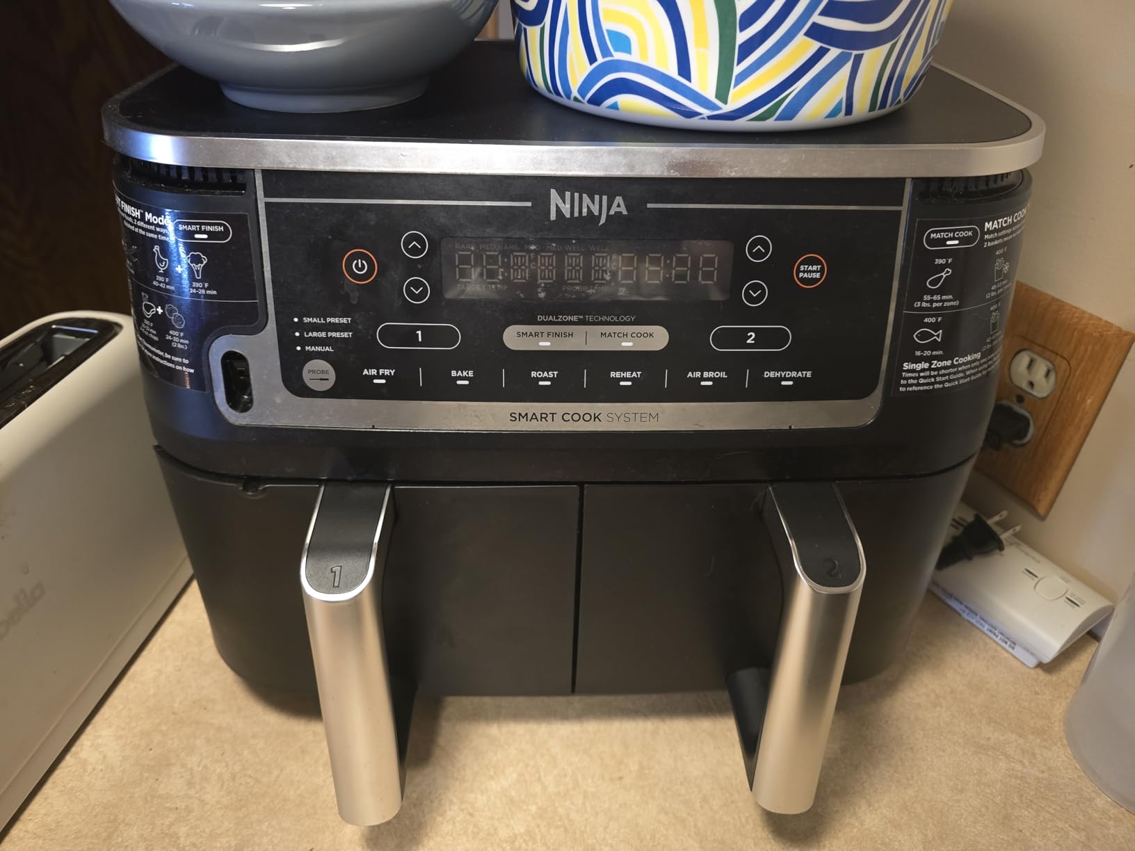 Ninja Foodi Air Fryer w/ Smart Cook Thermometer | 6-in-1 Air Fry, Roast, Bake, Dehydrate & More | DualZone Match Cook & Smart Finish, 2 Independent Baskets | XL 10 Qt, Stainless Steel | Black, DZ550 customer photo 2