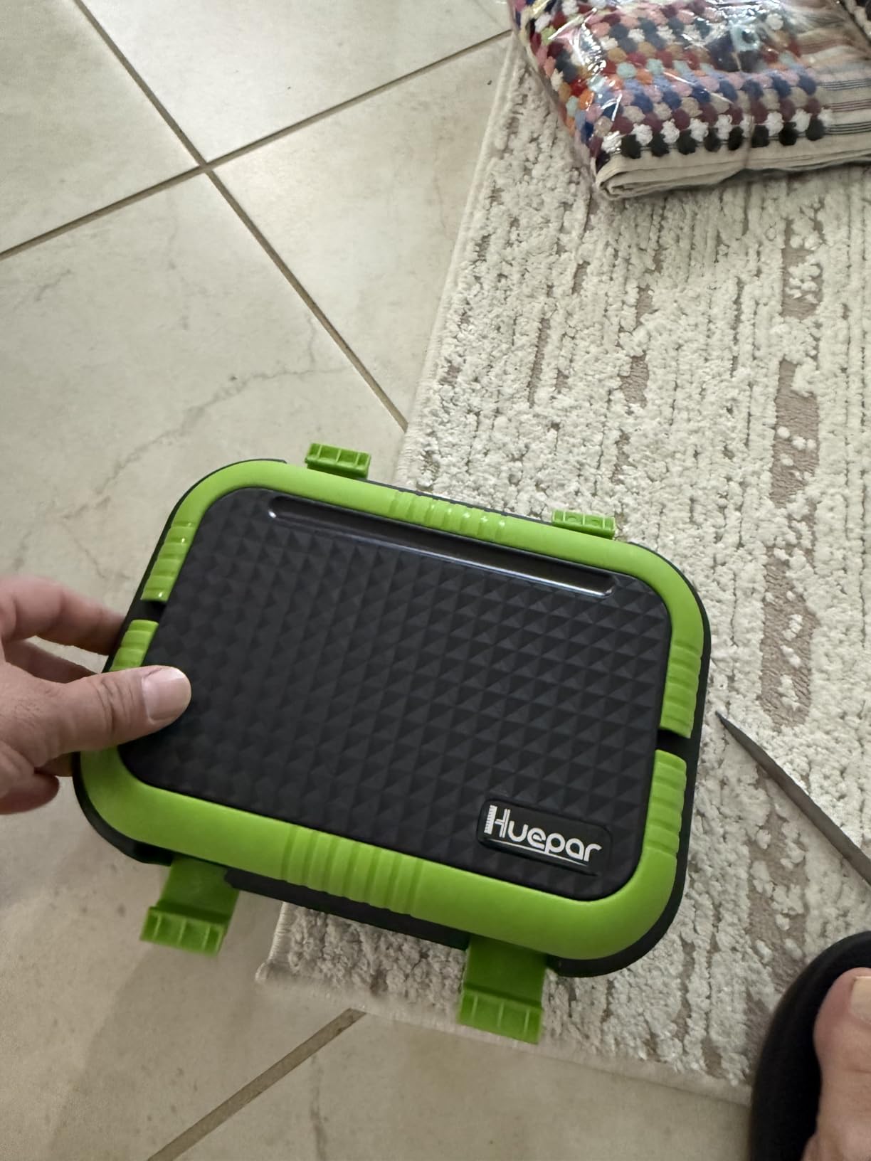 Huepar Laser Level 360 Self Leveling, Rechargeable Green Laser 3x360° Cross Line 3D Level Laser Tool with Magnetic Bracket & Hard Carry Case customer photo 2