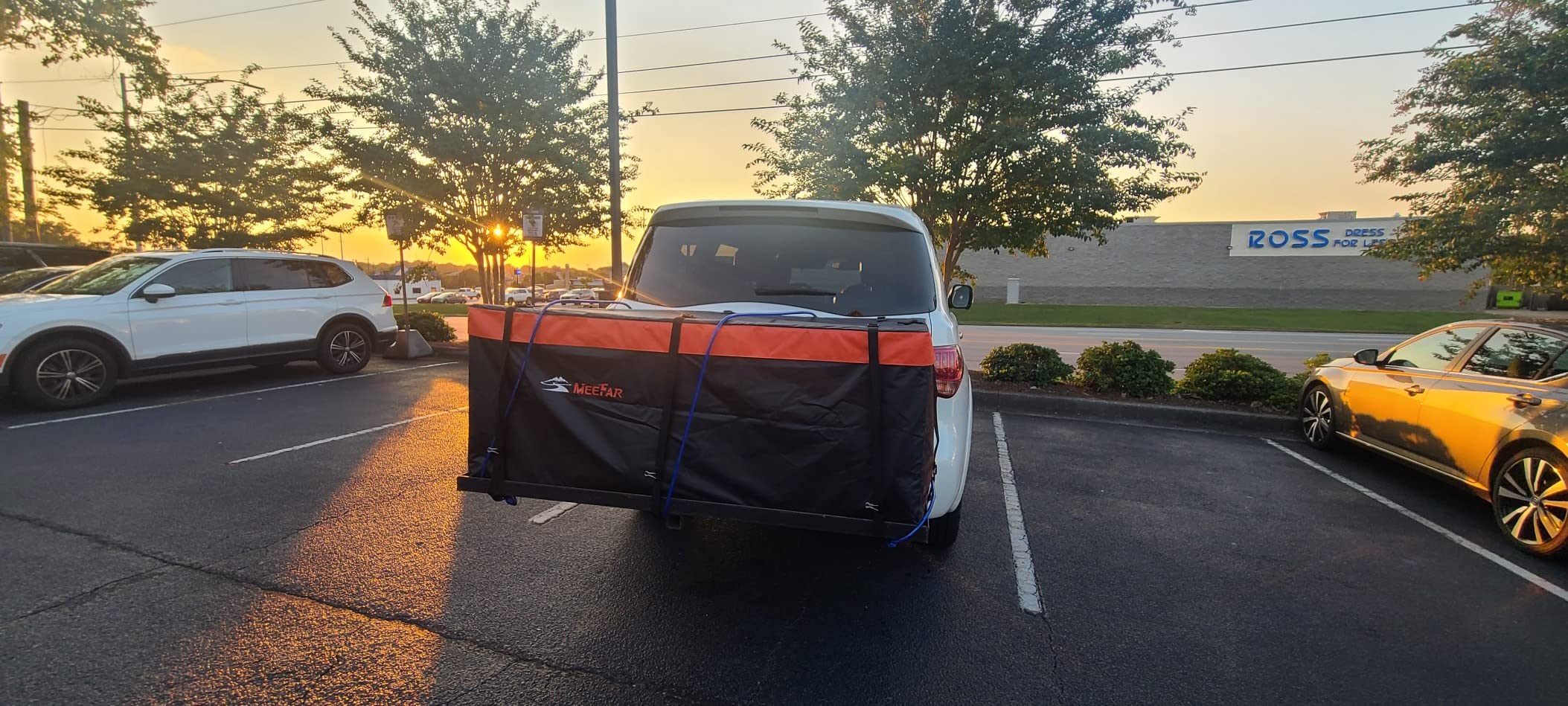 MeeFar Rooftop Cargo Carrier Car Roof Bag 21 Cubic Feet 100% Waterproof Car Top Carrier, Fits All Vehicle with/Without Rack,Include Anti-Slip Mat,10 Reinforced Straps,6 Door Hooks,Luggage Lock customer photo 1