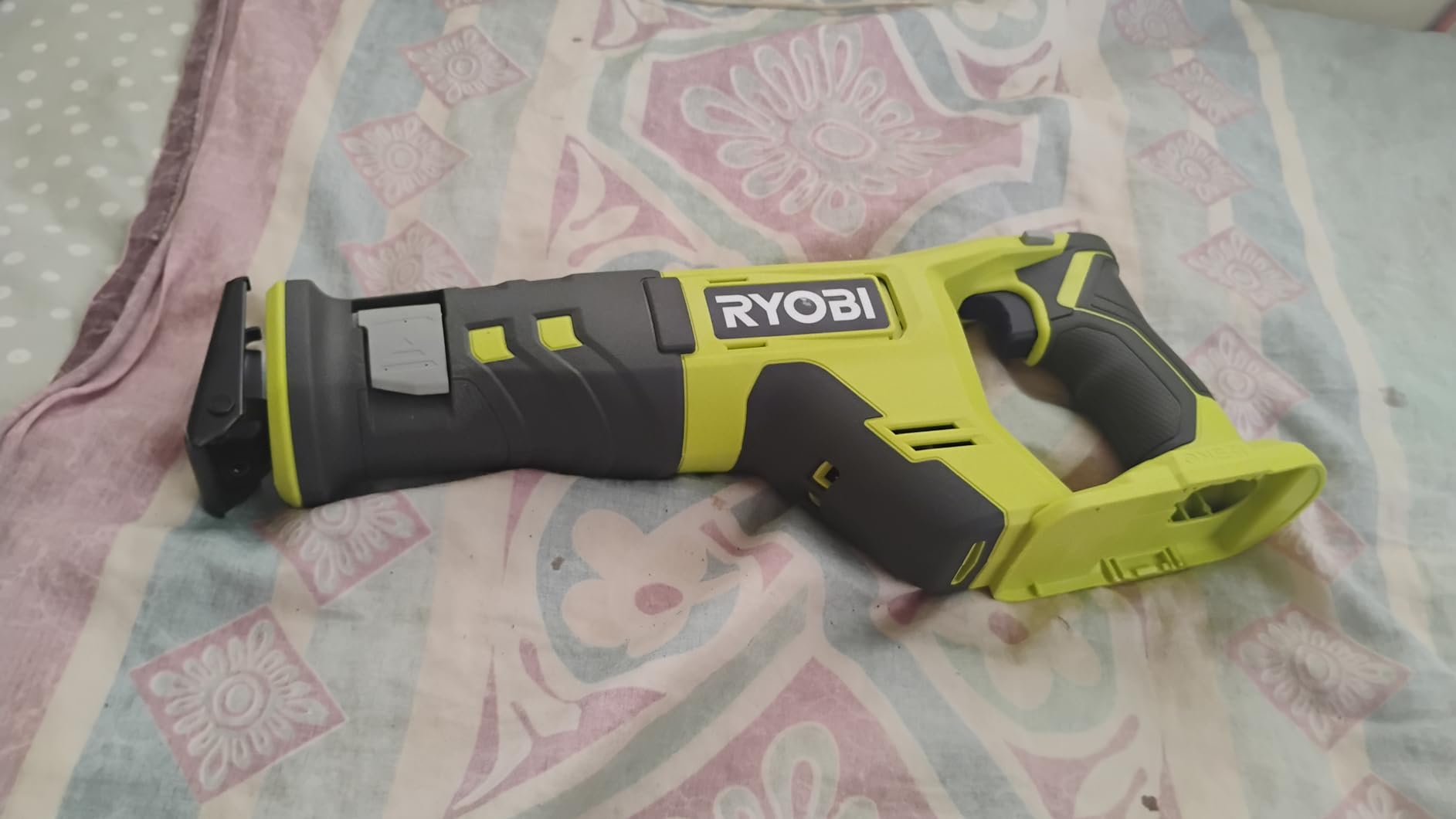 RYOBI ONE+ 18V Cordless Reciprocating Saw - 3,400 SPM Variable Speed, 1 in. Stroke Length, Tool Only (PCL515B) customer photo 1