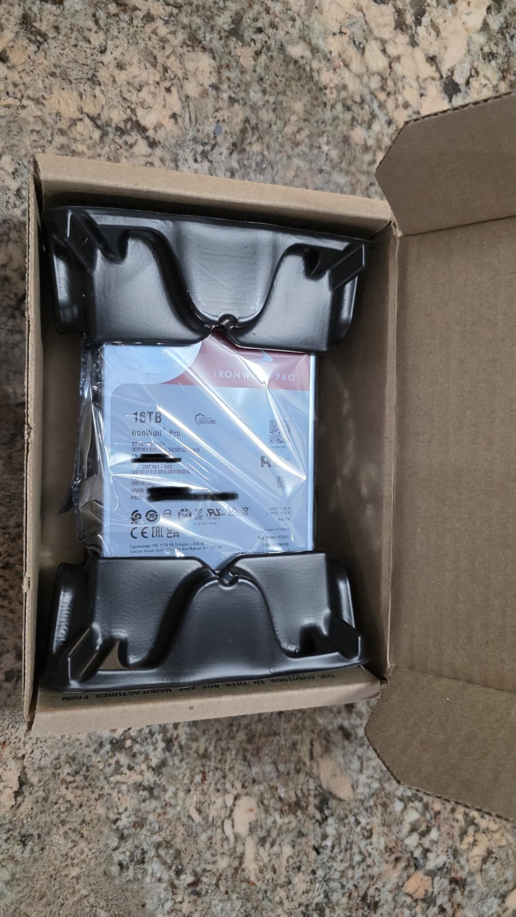 Seagate IronWolf Pro, 4 TB, Enterprise NAS Internal HDD - CMR 3.5 Inch, SATA 6 Gb/s, 7,200 RPM, 256 MB Cache for RAID Network Attached Storage (ST4000NT001) customer photo 1