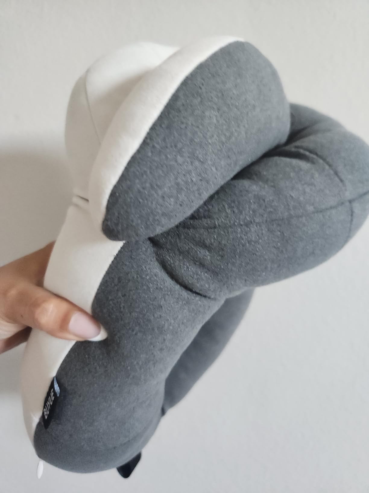 BUYUE Travel Neck Pillows for Airplanes, 360° Head Support Sleep for Long Flight, Skin-Friendly & Breathable customer photo 1