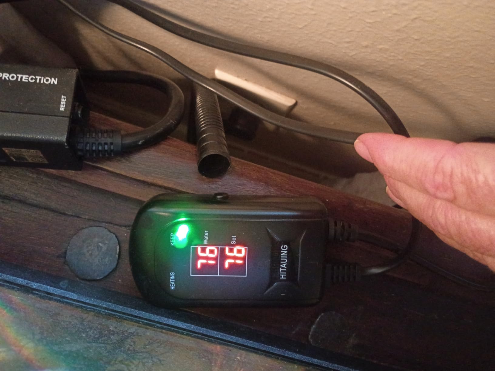HiTauing Aquarium Heater, 200W Fish Tank Heater with LED Digital Display and 5 Safety Protection for 20-40 Gallon Fish Tank customer photo 1