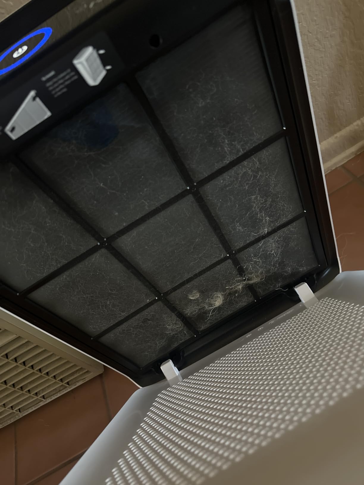 LEVOIT Air Purifiers for Home Large Room Up to 1875 Ft² with Washable Pre-Filter, AHAM VERIFIDE, Air Quality Monitor, HEPA Sleep Mode for Allergies, Pet Hair in Bedroom, Vital 200S-P, White customer photo 2
