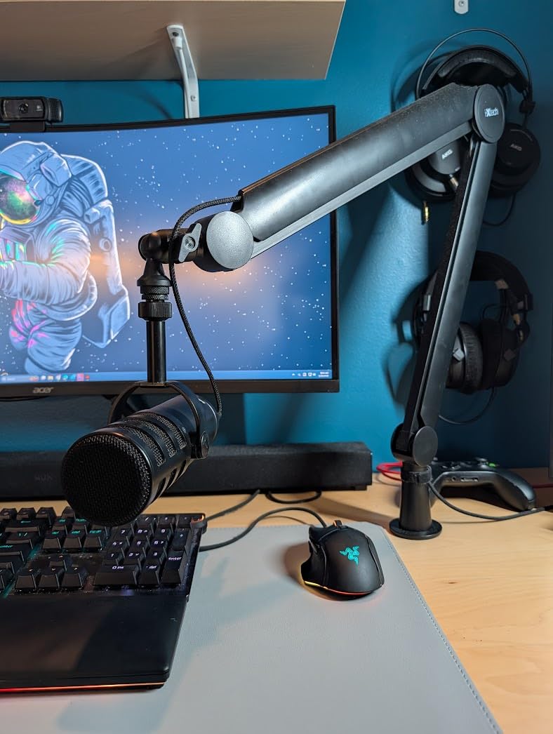 IXTECH Premium Microphone Boom Arm with Desk Mount, 360° Rotatable, Fully Adjustable, for Podcast, Video, Gaming, Radio, Studio, Recording, Sturdy and Universal VALIANT Model customer photo 1