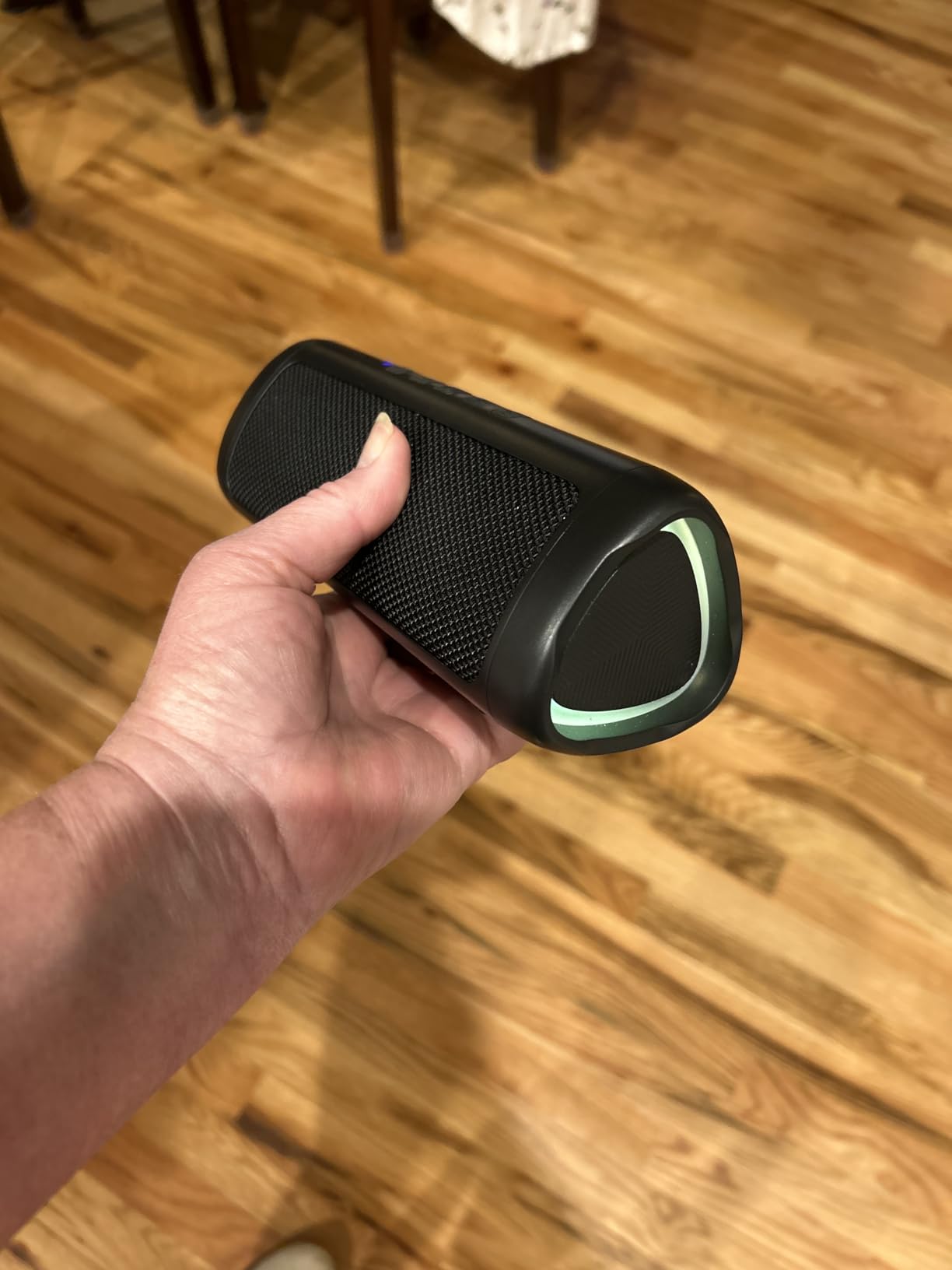 BolaButty Bluetooth Speaker with HD Sound, Portable Wireless, IPX5 Waterproof, Up to 20H Playtime, TWS Pairing, BT5.3, for Home/Party/Outdoor/Beach, Electronic Gadgets, Birthday Gift (Black) customer photo 2