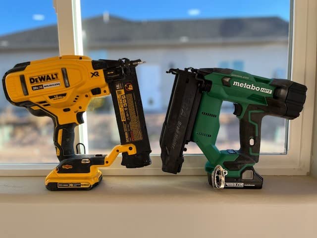 Metabo HPT 18V MultiVolt Brushless Compact Cordless Brad Nailer Kit (NT1850DFT) customer photo 2