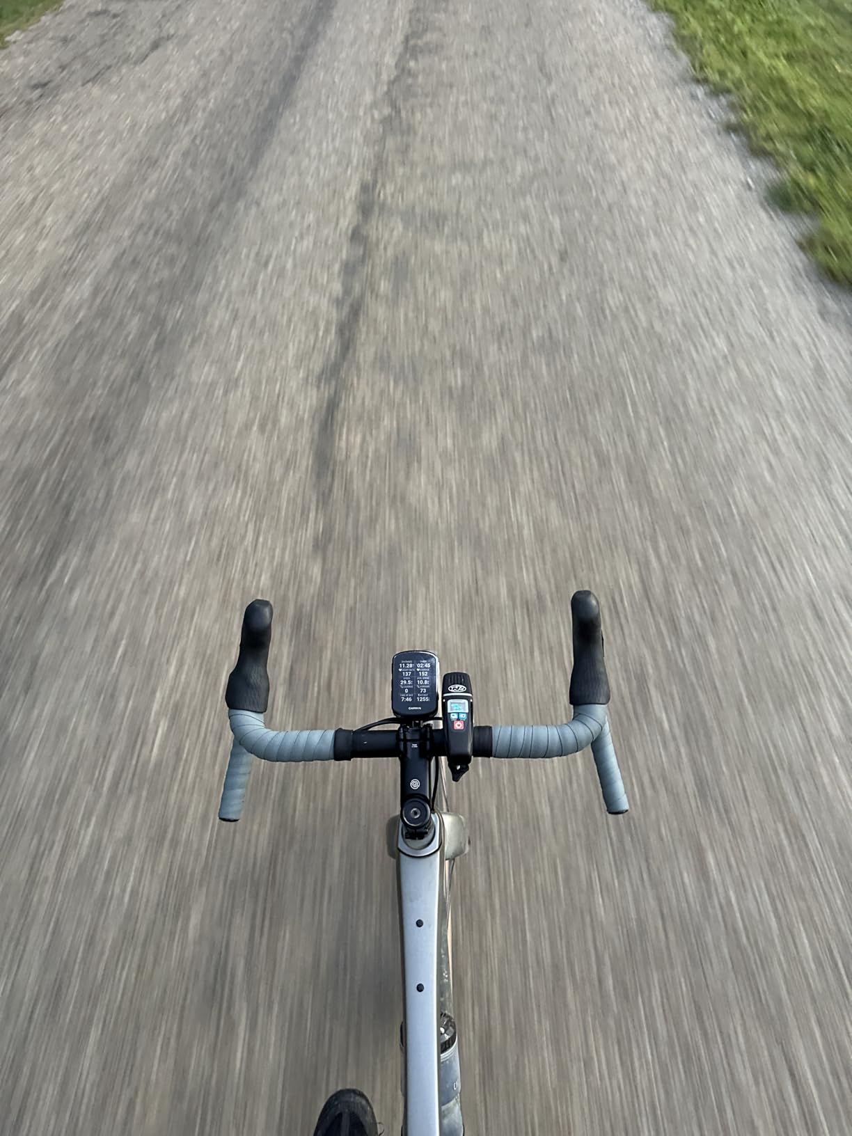 Edge 540, Compact GPS Cycling Computer with Button Controls, Targeted Adaptive Coaching, Advanced Navigation and More customer photo 1
