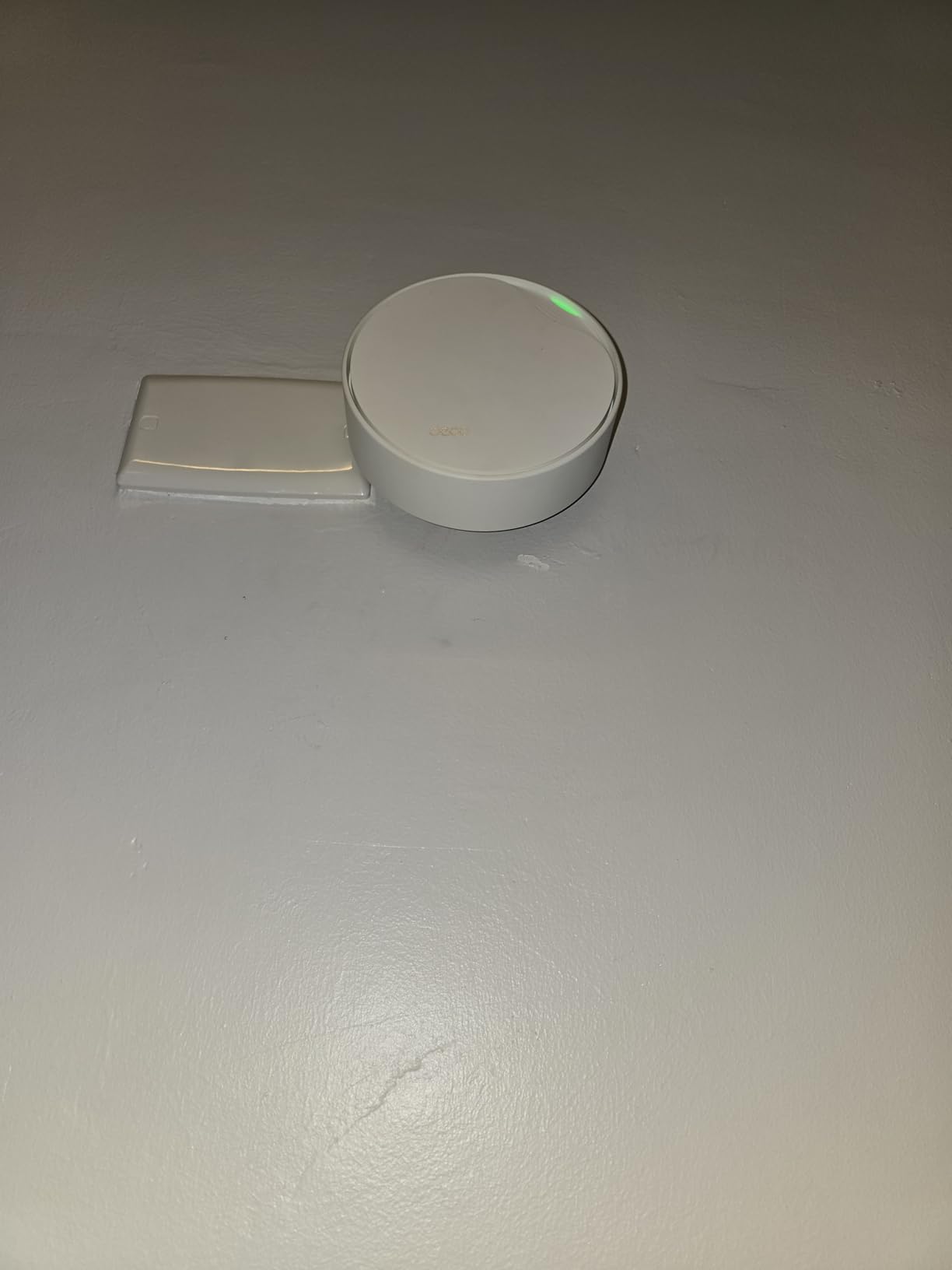 TP-Link AX3000 PoE Mesh WiFi - Ceiling/Wall-Mountable WiFi 6 Mesh, Replacing WiFi Router, Access Point and Range Extender, PoE-Powered, 2 x 2.5G Ports Deco X50-PoE(1-Pack) customer photo 1