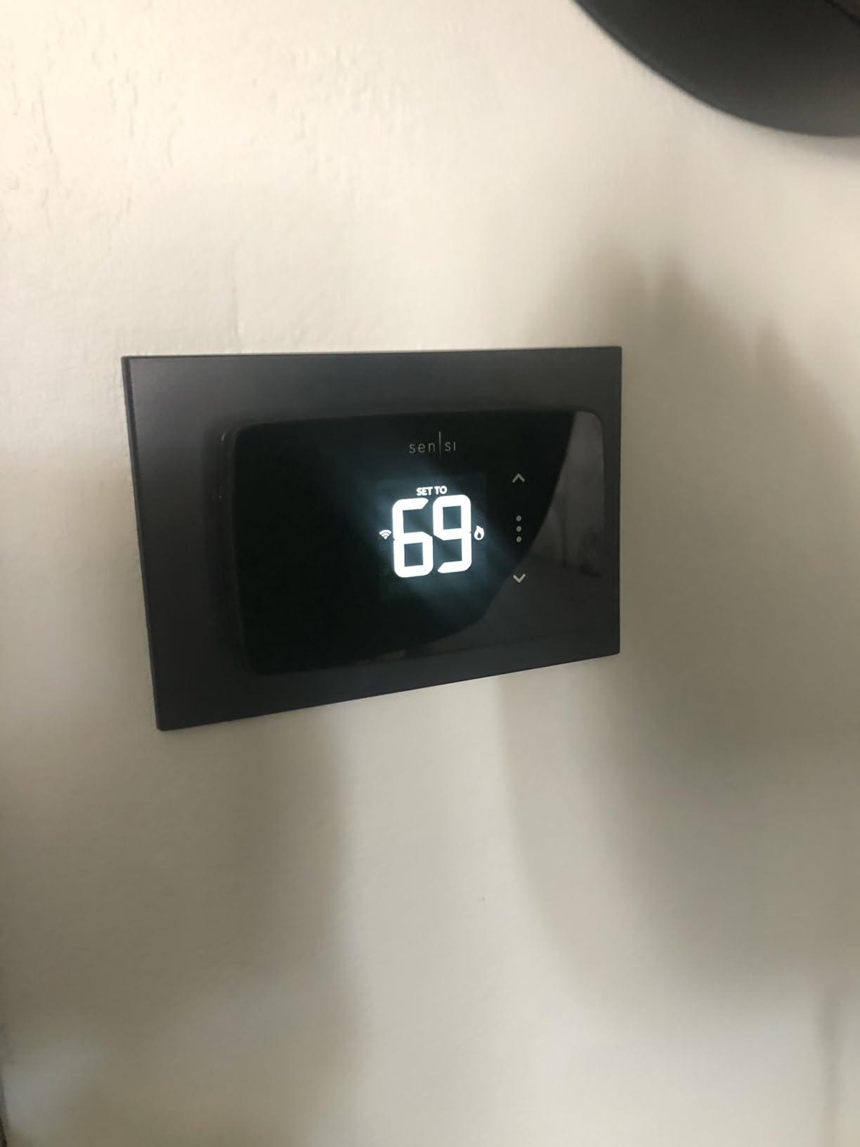 Sensi Lite Smart Thermostat, Programmable, WiFi, Easy DIY, Works With Alexa, ENERGY STAR Certified, ST25, Most Systems C-Wire Not Required, C-Wire needed with Heat/Cool Only & Heat Pump System - Black customer photo 2