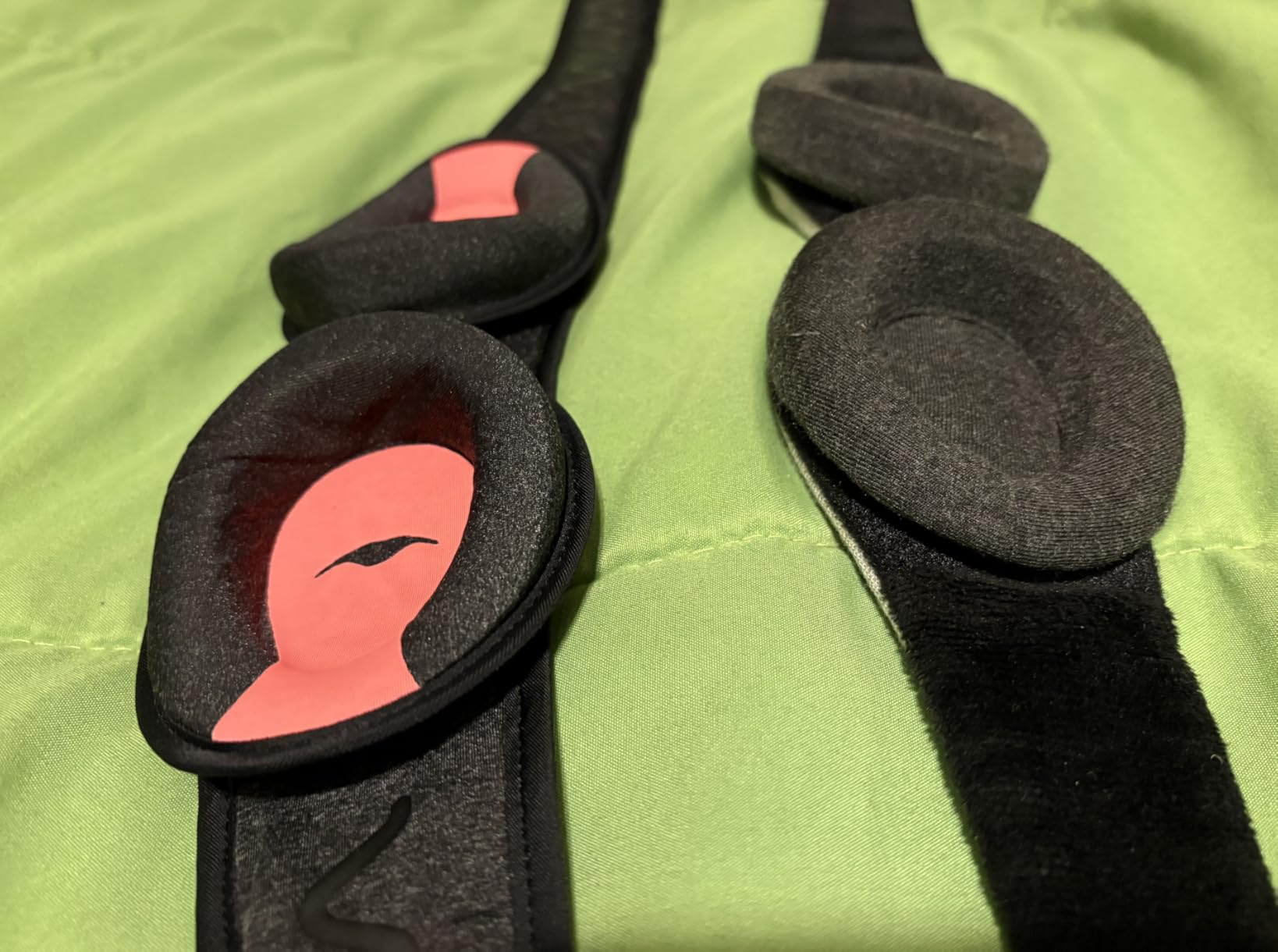 Manta Pro Sleep Mask - 100% Light Blocking Sleep Mask for Side Sleepers, Breathable and Comfortable, Spacious & Zero Pressure for Long Lashes, Perfect for Sleep/Travel/Nap/Shift Work customer photo 2