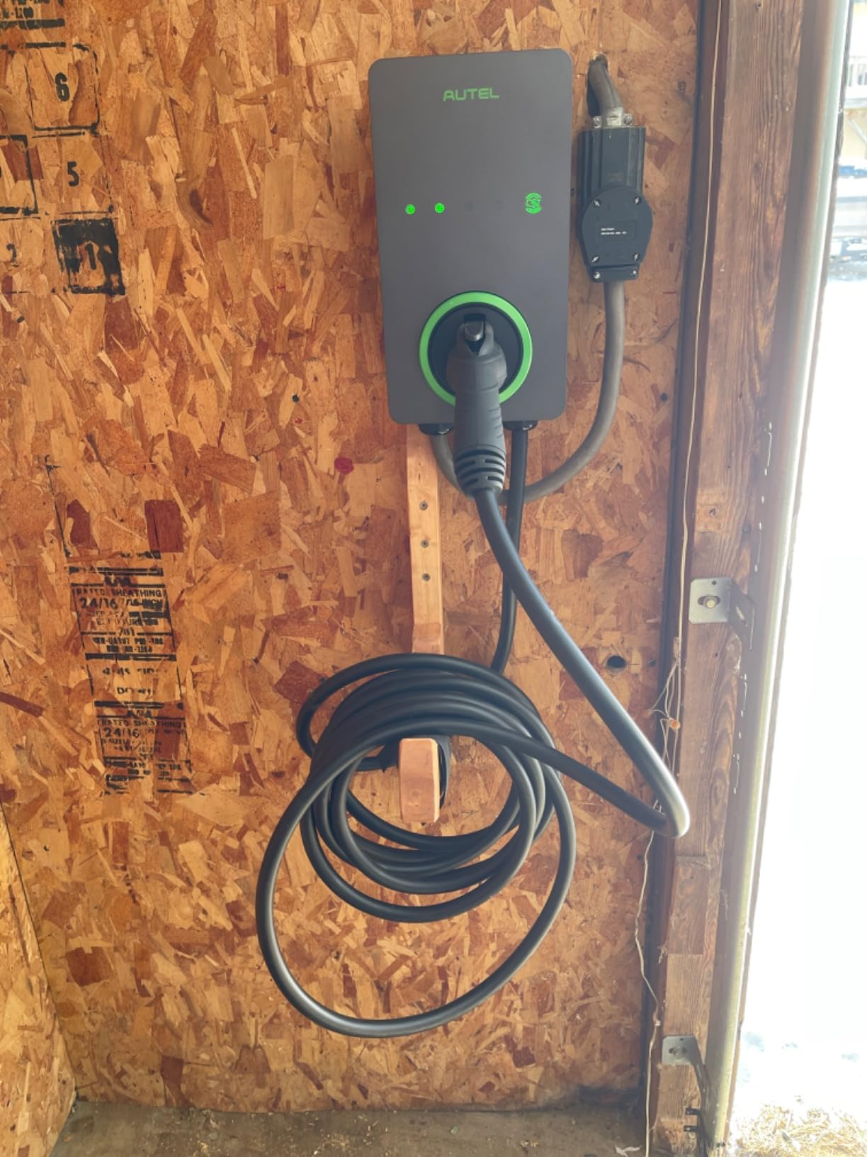 Autel Home Smart Electric Vehicle (EV) Charger up to 50Amp, 240V, Indoor/Outdoor Car Charging Station with Level 2, Wi-Fi and Bluetooth Enabled EVSE, Hardwired,25-Foot Cable,Sierra Blue customer photo 2