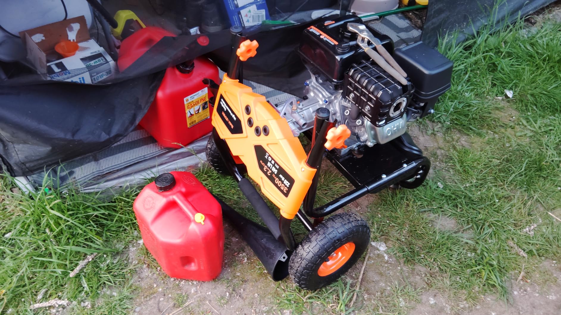 3500PSI Gas Pressure Washer, 2.3GPM Gas Powered High Pressure Washer with 209CC Engine, 4 Adjustable Nozzles, 25 ft High Pressure Hose customer photo 2