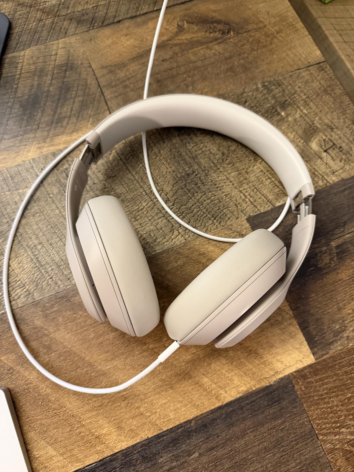 Beats Studio Pro - Premium Wireless Over-Ear Headphones- Up to 40-Hour Battery Life, Active Noise Cancelling, USB-C Lossless Audio, Apple & Android Compatible - Black customer photo 1