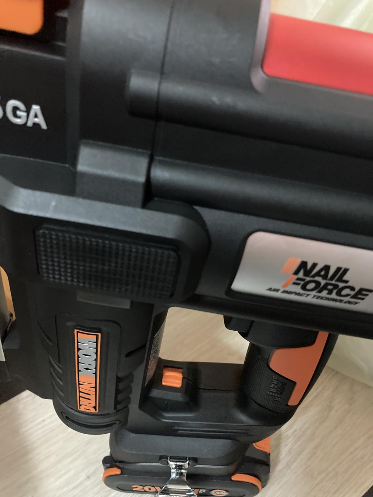 Worx Nitro 20V 18GA Cordless Brad Nailer (WX842L) PowerShare - Battery, Charger Included customer photo 1