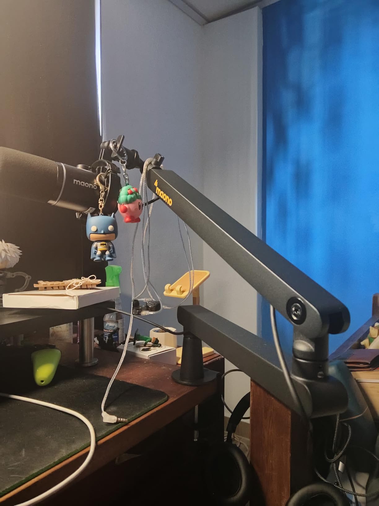 MAONO Microphone Boom Arm, Low Profile Mic Arm with Cable Management Channels, Desk Mount Clamp, Fully Adjustable, Heavy Duty Mic Stand for Podcast Studio Streaming (BA92 Black) customer photo 2