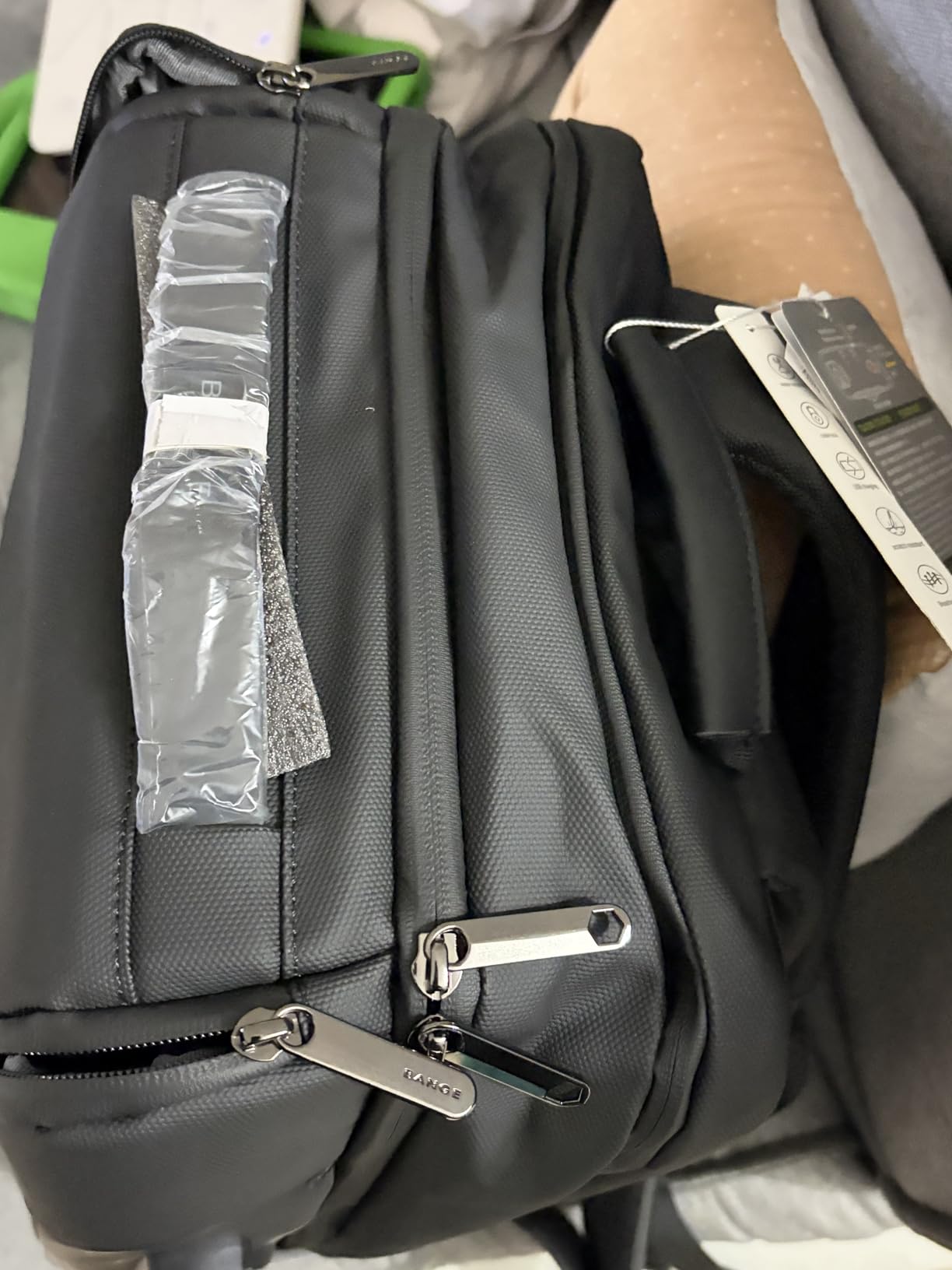 BANGE Men's Anti-Theft Backpack, Waterproof Fashion Travel Backpacks, High Tech Backpack with USB3.0 Charging Port, Business Laptop Backpack Fits 17.3 Inch Notebook customer photo 2