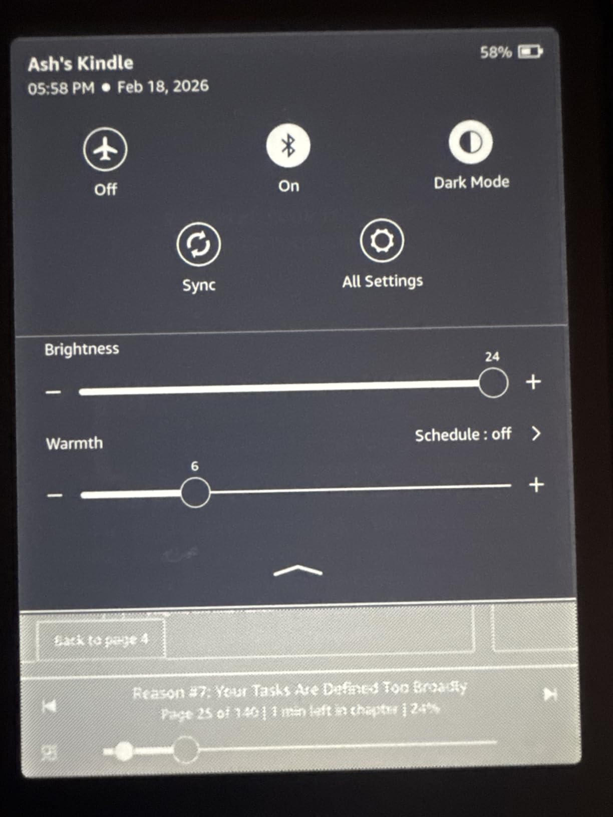 Kindle Paperwhite Signature Edition 32GB (newest model) - 20% faster with auto-adjusting front light, wireless charging, and weeks of battery life - Metallic Jade customer photo 1