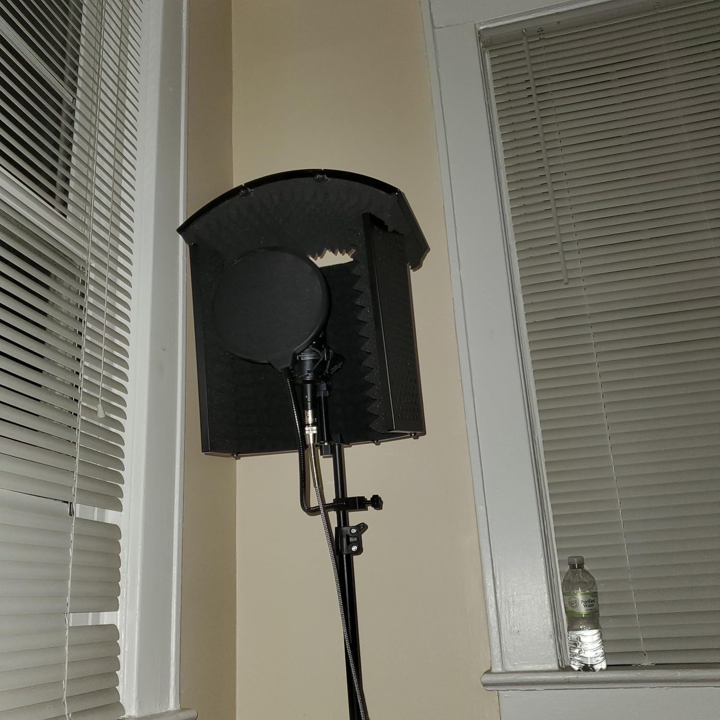 TONOR Isolation Shield Pack for Mic, Acoustic Foam Shield with Pop Filter & Tripod Stand, Foldable Design, Suitable for Blue Yeti, AT2020, Recording, Podcasts, Singing, Broadcast, Max 178 cm/70inch customer photo 1