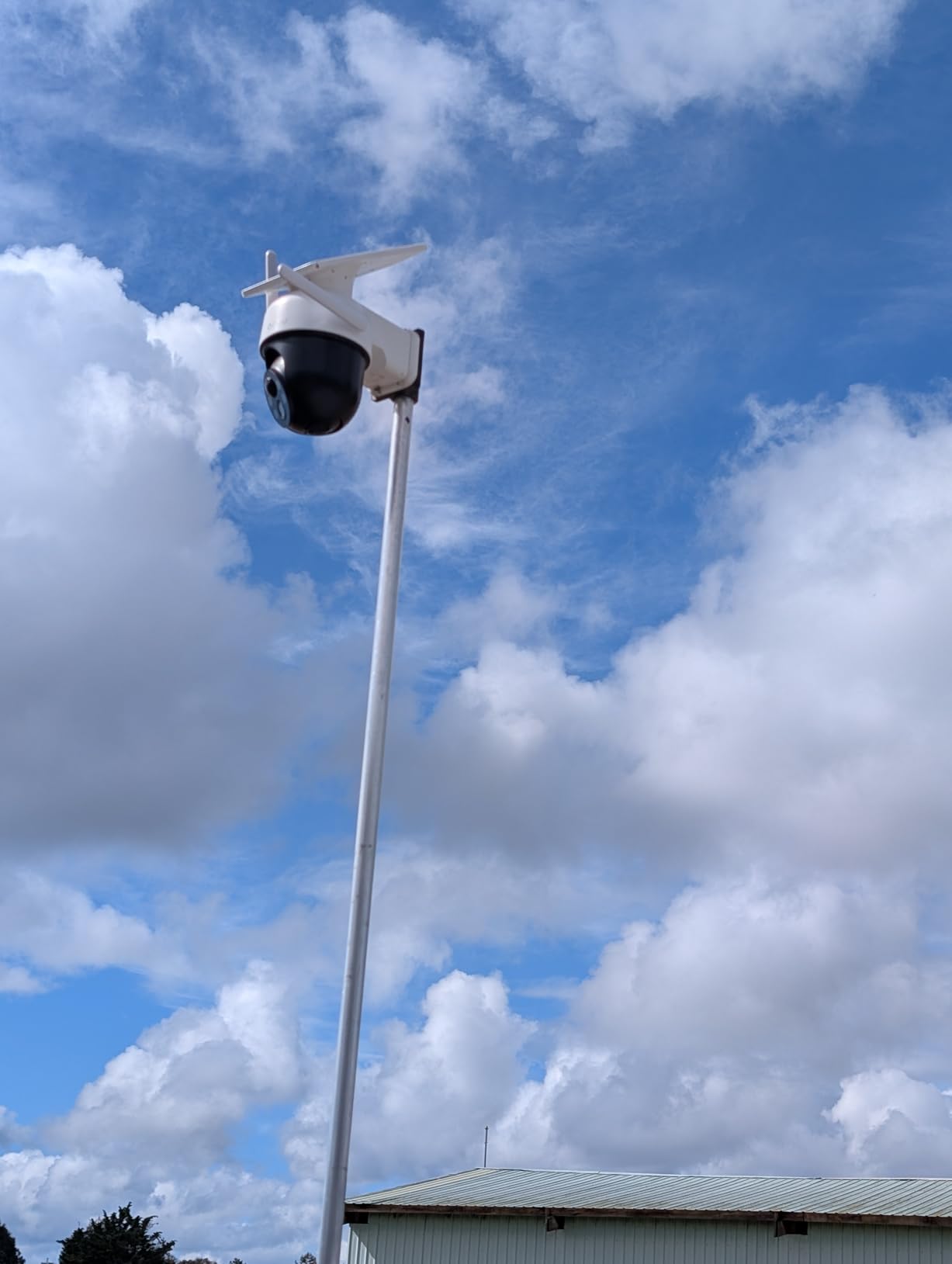 AOSU Solar Camera Security Outdoor - 100% Wire-Free with Fixed Solar Panel, 360° Panoramic View, Human Auto Tracking, 2K Color Night Vision customer photo 1
