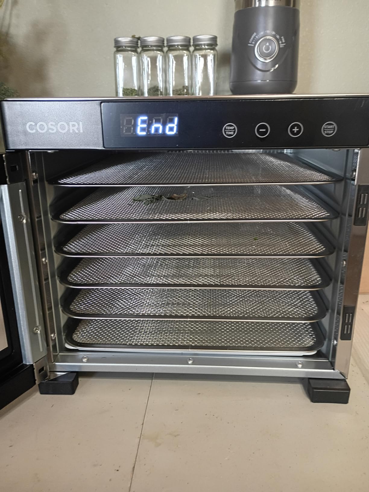 COSORI Food Dehydrator for Jerky, 176°F Temperature Control, 5 Stainless Steel Trays with 5.1 ft² Drying Space, 4 Presets, 48H Timer customer photo 2