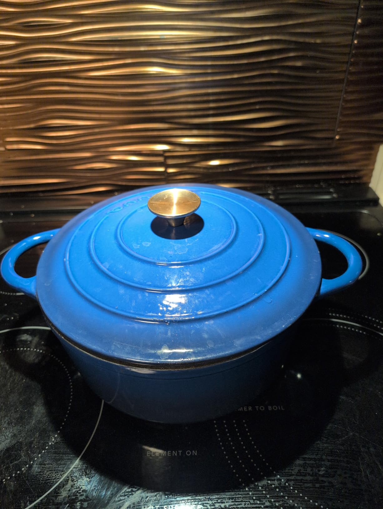 Nuovva Enamelled Cast Iron Dutch Oven Pot with Lid - 6.4 Quart Non Stick Casserole Pot - Heavy Duty & Oven Safe up to 500°F for Bread Baking, Braising, Stews, Roasting - 28cm Dark Blue customer photo 1
