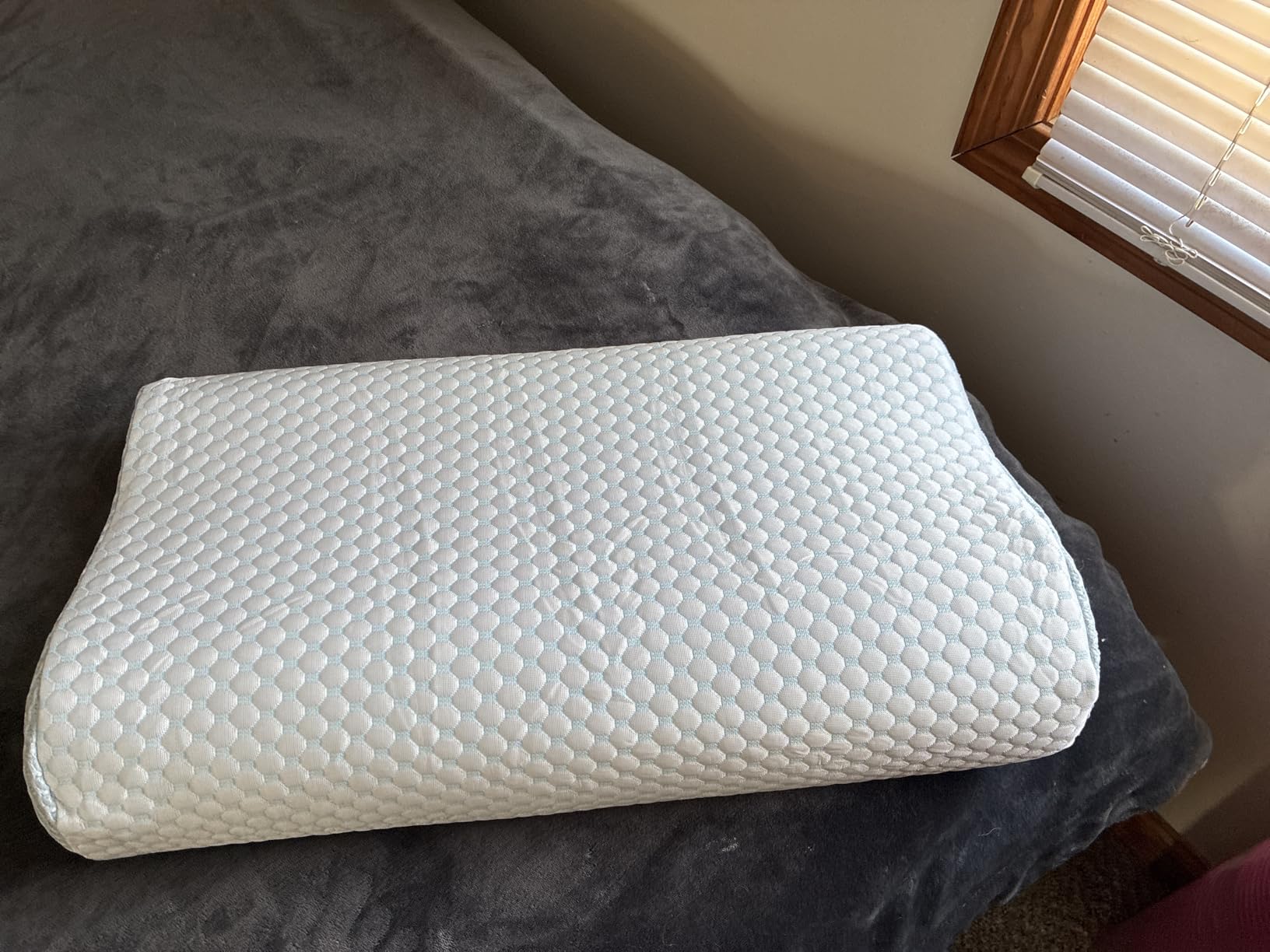 Cervical Pillow for Neck Pain Relief, Contour Memory Foam Pillows for Sleeping, Odorless Ergonomic Pillow Adjustable Orthopedic Cooling Pillow Bed Pillow Neck Support for Side Back Stomach Sleepers customer photo 1