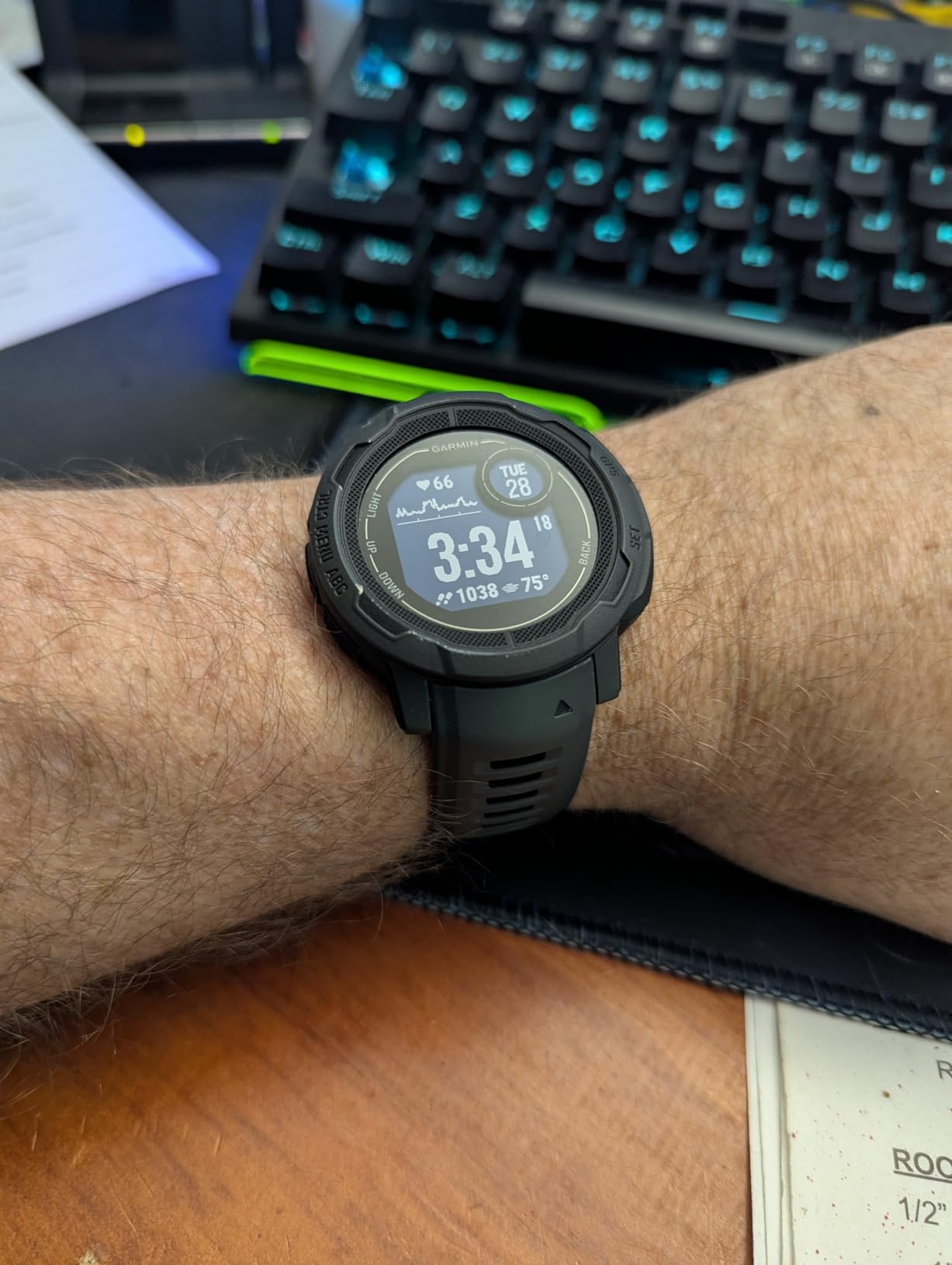 Garmin Instinct 2, Rugged Outdoor Watch with GPS, Built for All Elements, Multi-GNSS Support, Tracback Routing and More, graphite (Renewed) customer photo 1