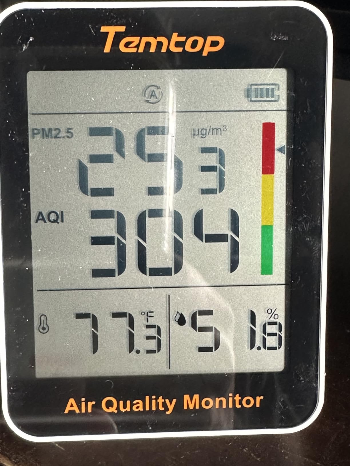Temtop Air Quality Monitor with Indoor Thermometer & Thermo-Hygrometer - PM2.5, AQI, Temperature and Humidity Meter customer photo 1