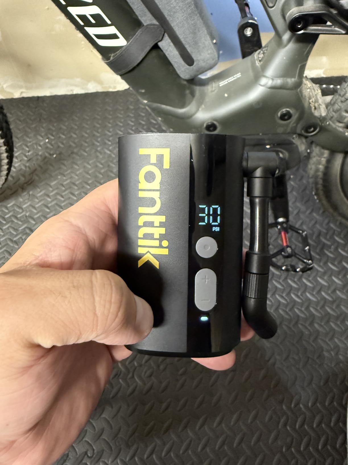 Fanttik X9 Ace Mini Bike Pump, 32s Fast Inflate Bike Pump with Gauge, 150PSI Electric Air Pump with Presta and Schrader Valve customer photo 2