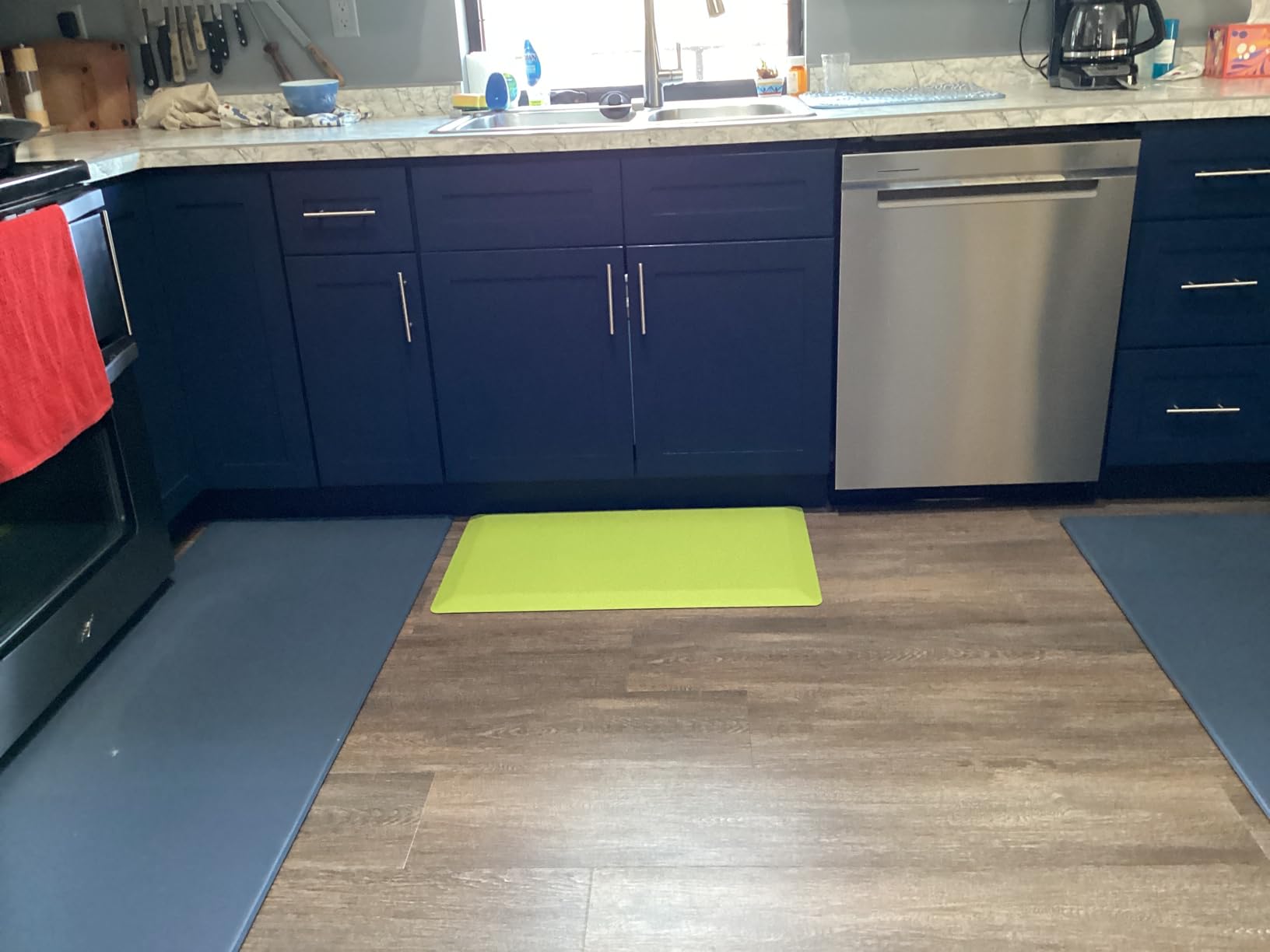 Ophanie Kitchen Mats for Floor, 3/4 inch Thick, 20x32 Anti Fatigue Cushioned Mat, Kitchen Rugs, Waterproof, Comfort Ergonomic Standing Mat for Office, Home, Sink, Black Non-Slip Ridged Bottom customer photo 1