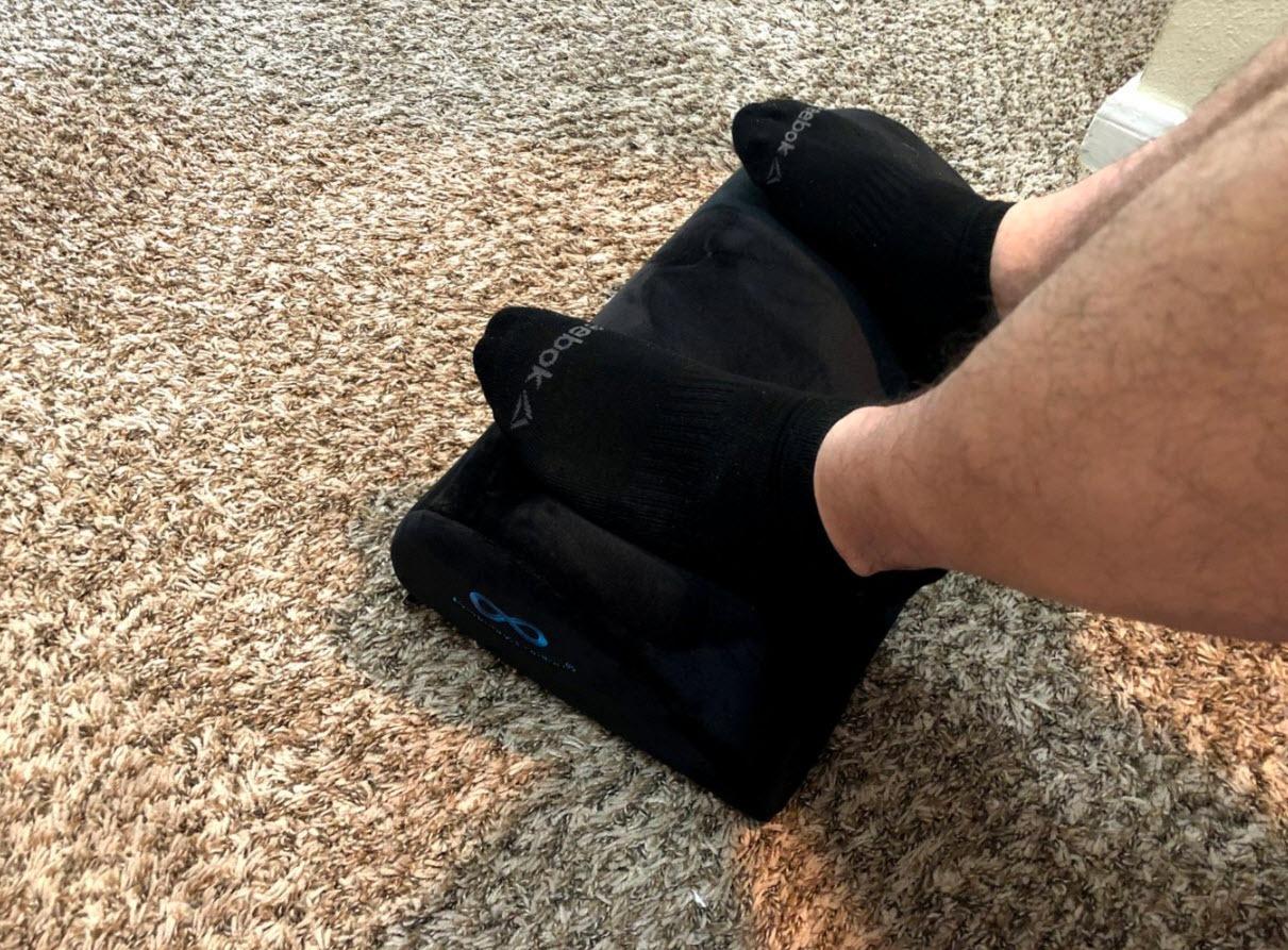 Elevate Series by Everlasting Comfort Adjustable Cloud Foot Rest for Under Desk at Work with Pressure Point Nodes - Comfortable Memory Foam Office Foot Stool & Desk Pillow, Gaming & Home Accessories customer photo 2