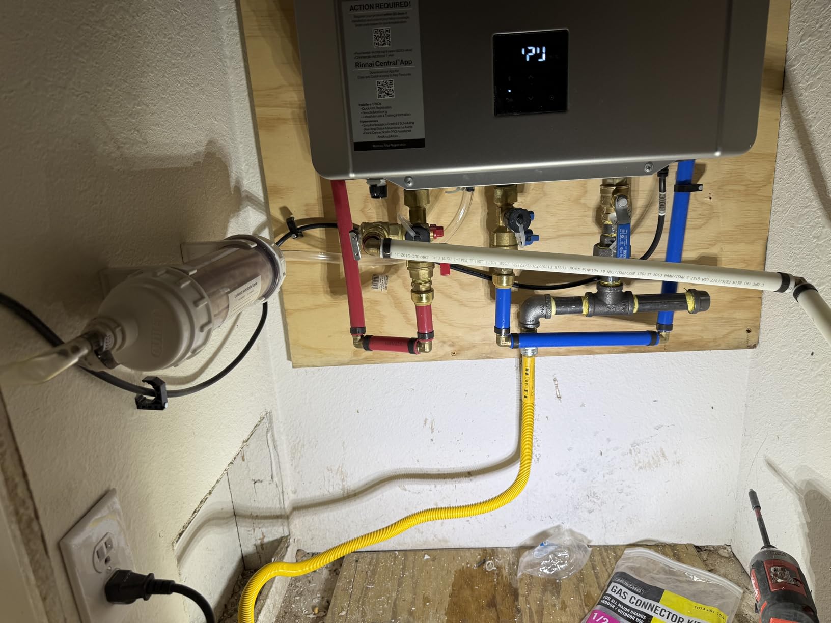 Rinnai RXP199iN Smart Sense Condensing Tankless Water Heater, 199,000 BTU, 11.1 GPM customer photo 1