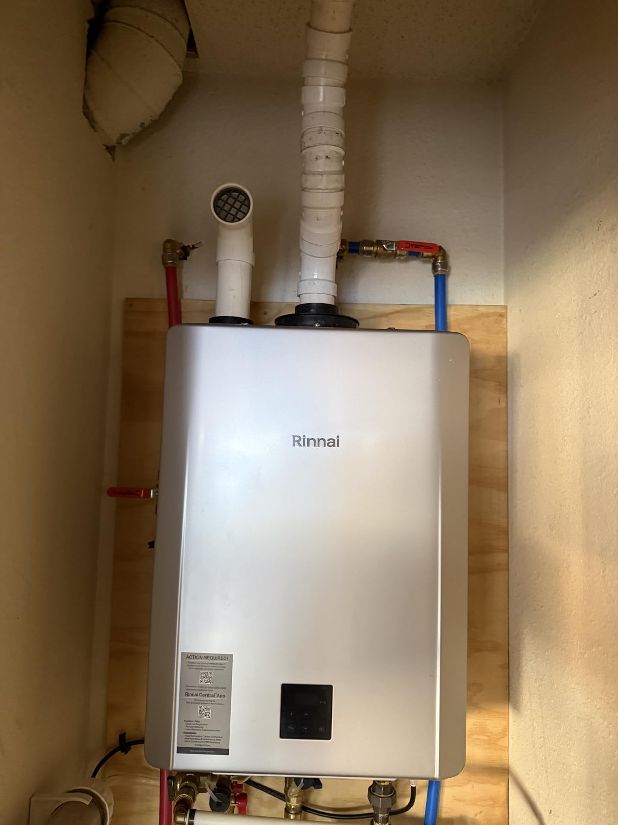 Rinnai RXP199iN Smart Sense Condensing Tankless Water Heater, 199,000 BTU, 11.1 GPM customer photo 2