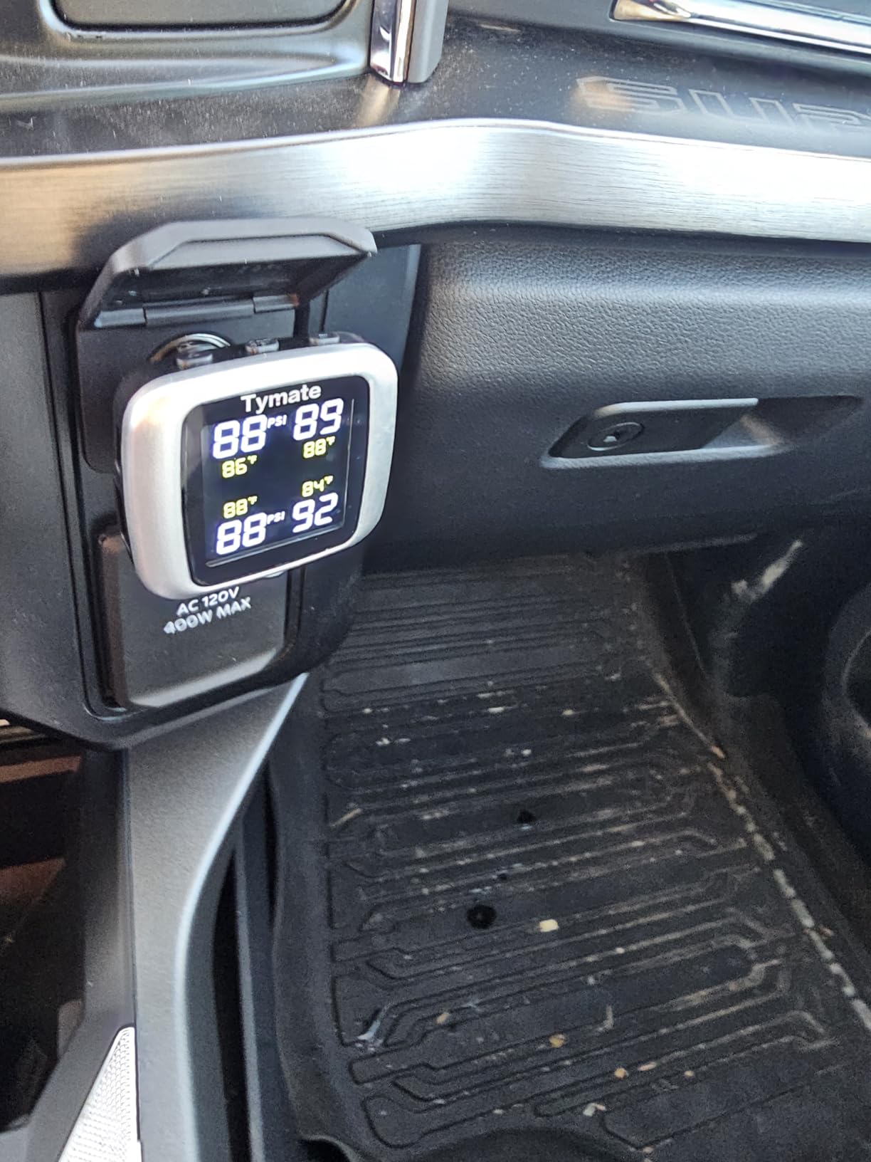 Tymate TM7 Tire Pressure Monitoring System, Wireless TPMS with 4 External Sensors & 6 Alarm Modes, Colorful Display, Real-time Tire Pressure Monitor System, Ideal for RV SUV MPV Truck Sedan(0-144 PSI) customer photo 1