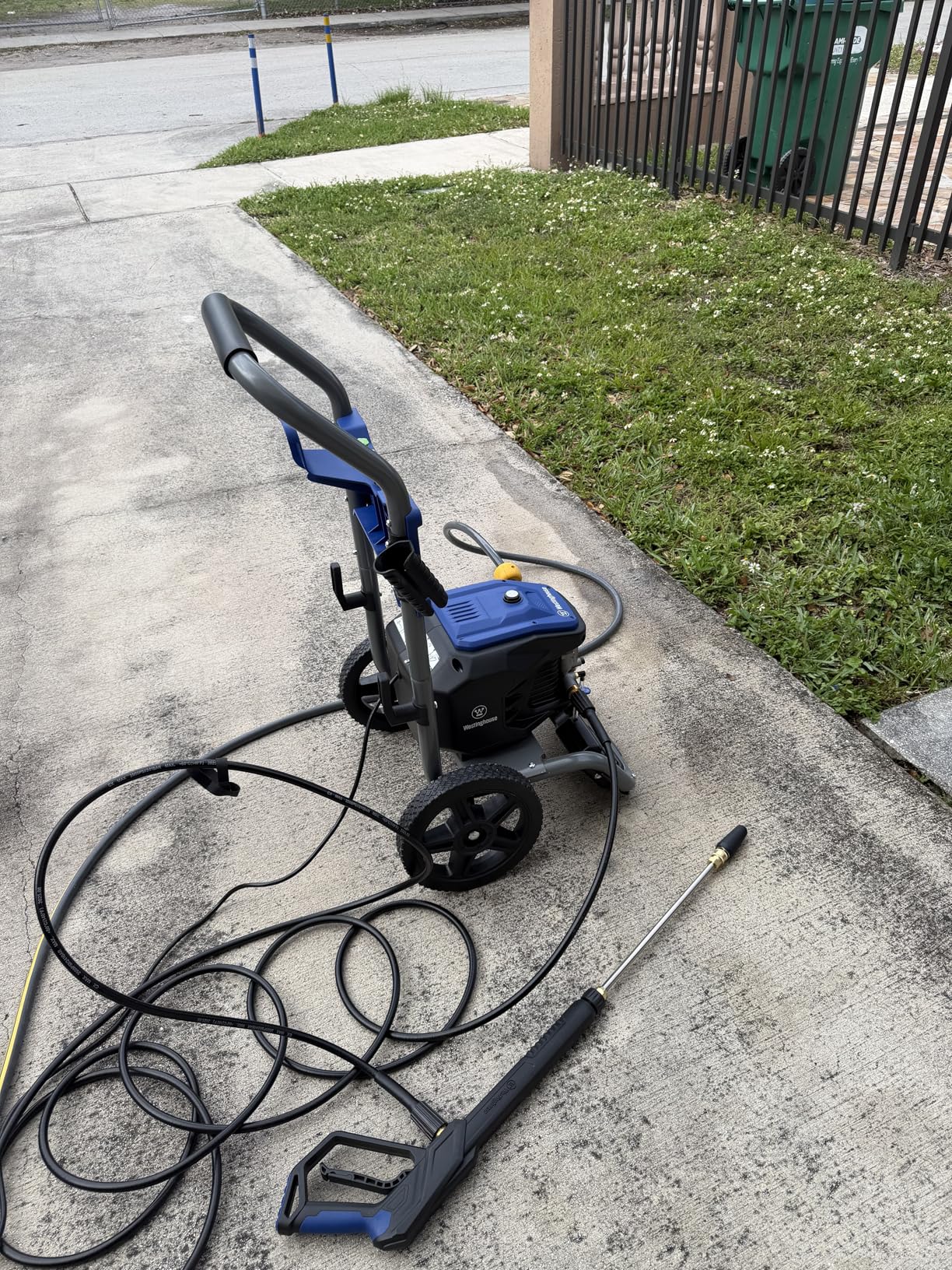 Westinghouse WPX3000e Electric Pressure Washer, 3000 Max PSI and 1.76 Max GPM, Induction Motor, Onboard Soap Tank, Spray Gun and Wand, 5 Nozzle Set, for Cars/Fences/Driveways/Homes/Patios/Furniture customer photo 1