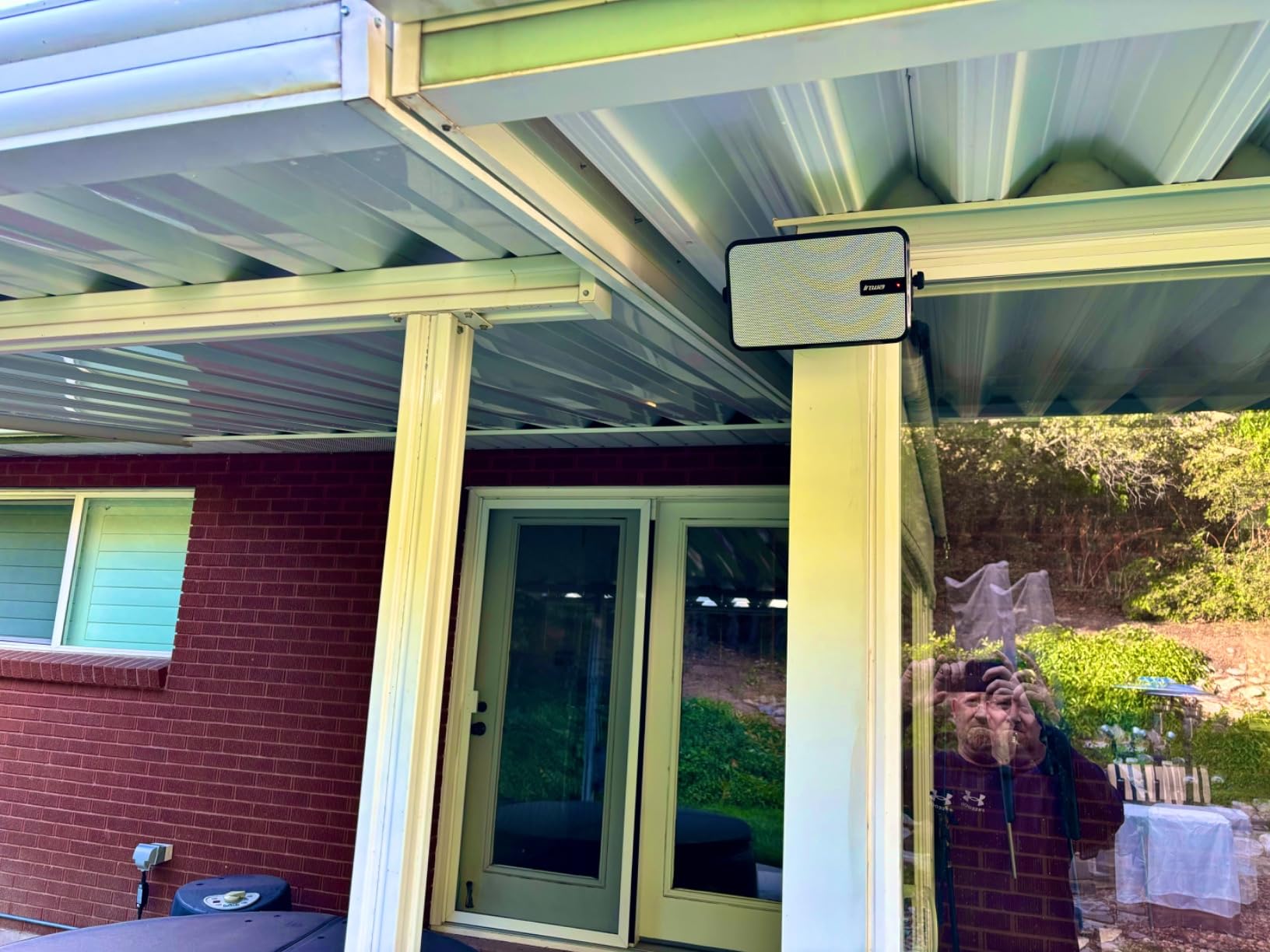 Inwa Outdoor Bluetooth Speakers, IPX5 Waterproof 400W Wall Mount Speaker, Powerful Indoor/Outdoor Sound System, Wireless Sync Up to 100 Speakers (MZ-621, Pair) customer photo 1