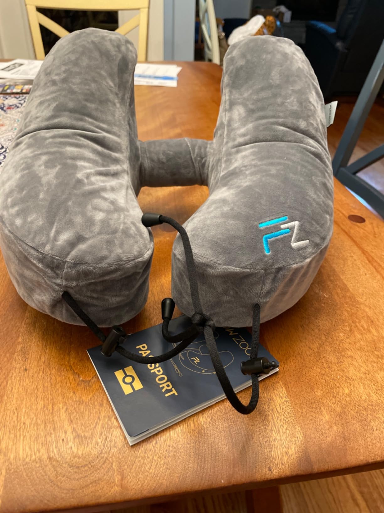FLOWZOOM Air Inflatable Neck Pillow for Traveling on Plane - H-Shape Hooded Airplane Pillow with 5 Snooze Modes, Fast Inflation, Pressure Control, Cozy Clip-On Hood & Plushy Cover - Size L, Jet Black customer photo 1