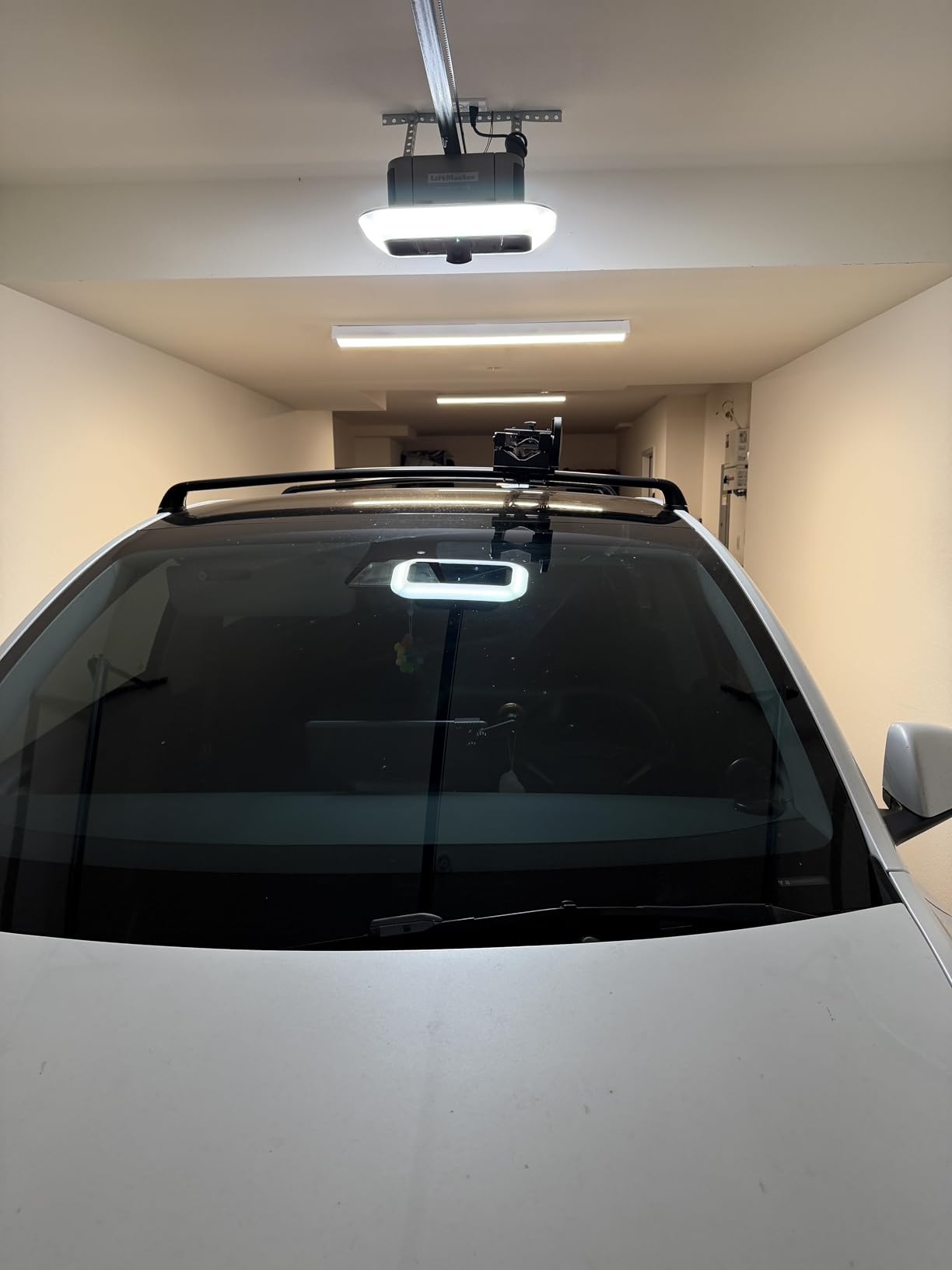 Roof Bike Rack Mount Upright Rooftop Bike Rack with Two Arms 1 Bike Carrier Car Roof Bicycle for Car SUV Only Suitable for Removable Crossbars customer photo 1