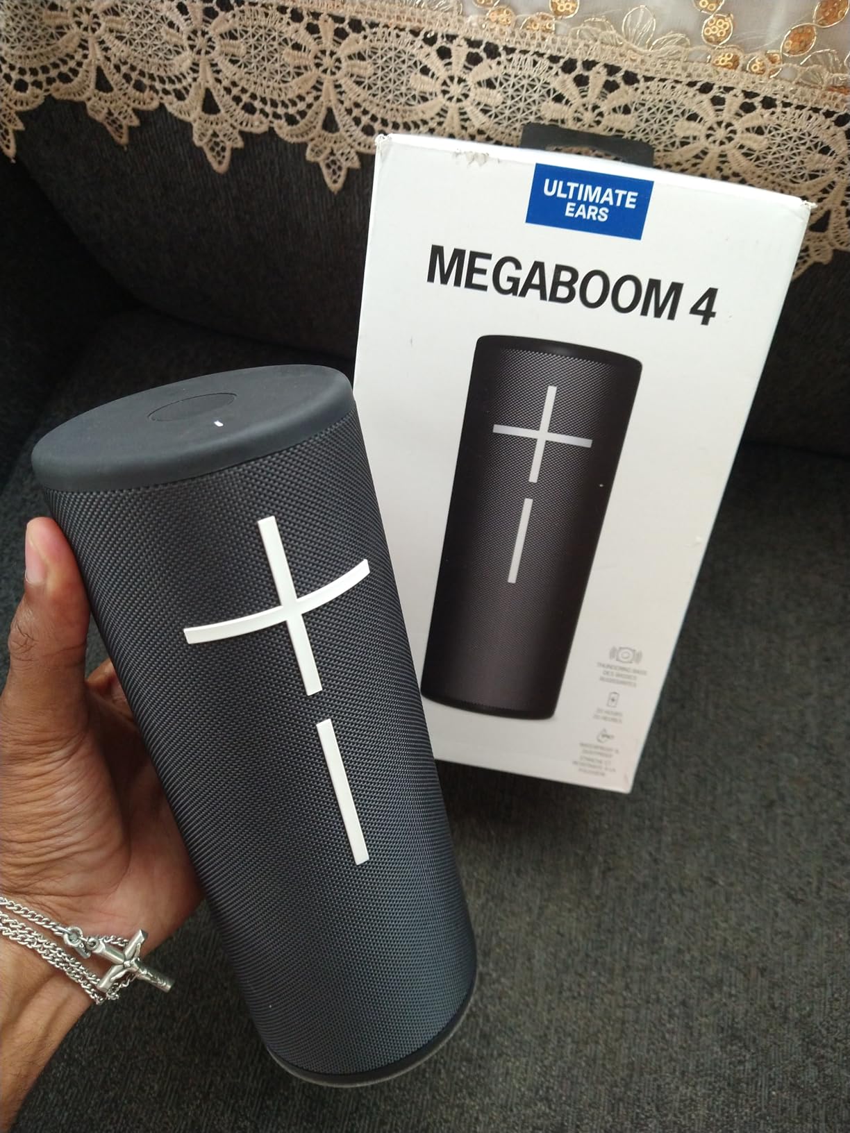 Ultimate Ears MEGABOOM 4 Portable Waterproof Bluetooth Speaker with Powerful 360-Degree Sound and Thundering Bass, Floating Speaker with 20-Hour Battery and 147ft (45m) Range - Black customer photo 2