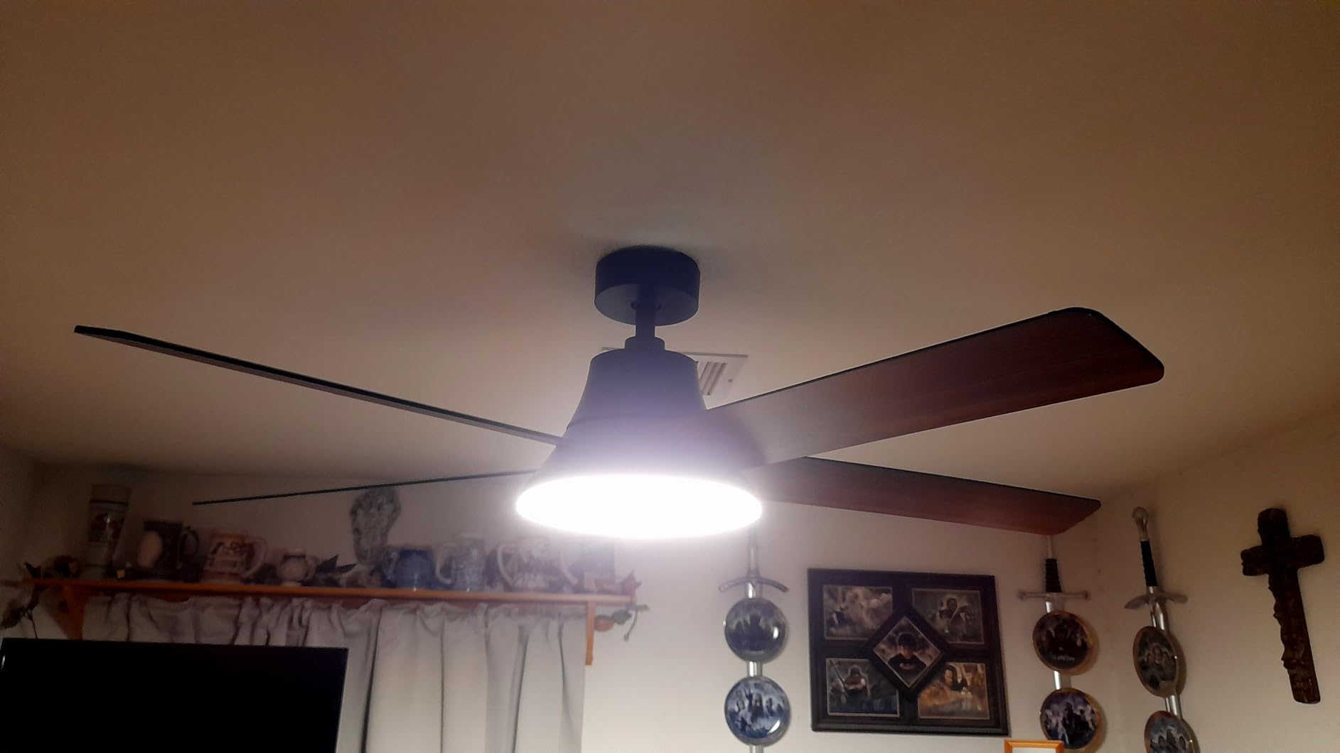 DREO Ceiling Fans with Lights, 12 Speeds & 3 Fan Modes, Quiet DC Motor, Low Profile Easy to Install, Flush Mount Smart Ceiling Fan with Dimmable LED, 12H Timer for Bedroom, Remote, White, 44'' customer photo 1