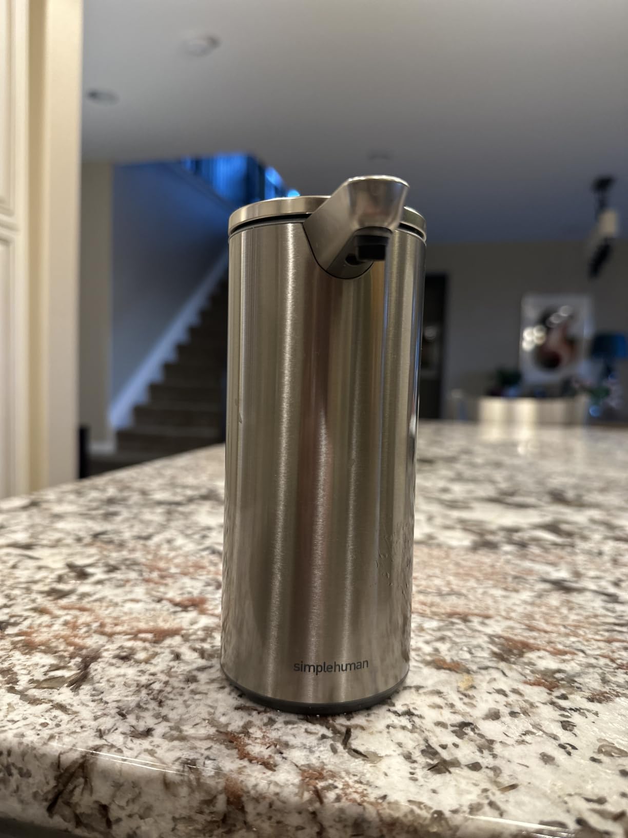 simplehuman Liquid Sensor Pump, 9 oz Automatic Soap Dispenser for Kitchen and Bathroom, Touchless Motion Sensor, Variable Dispense, Rechargeable, No-Drip Spout, High-Grade Brushed Stainless Steel customer photo 2