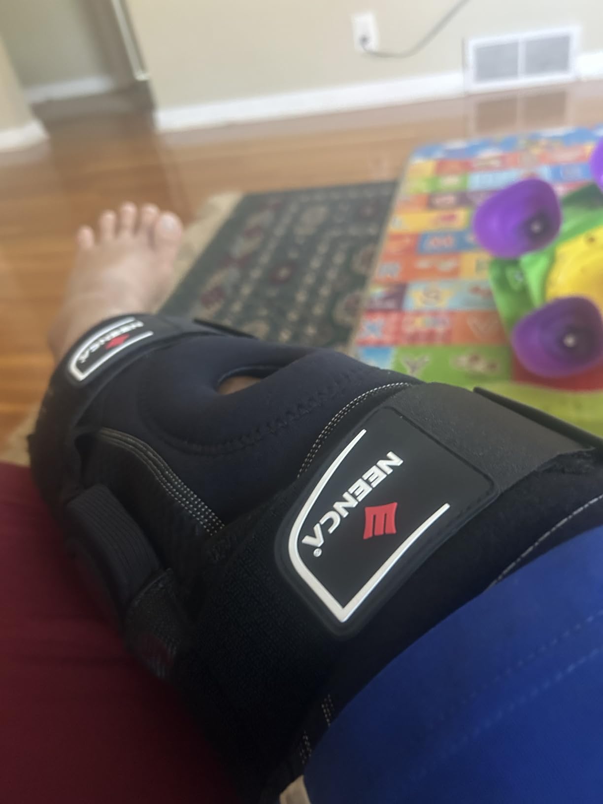 NEENCA Professional Knee Brace for Knee Pain, Hinged Knee Support with Patented X-Strap Fixing System, Medical for Pain Relief, Arthritis, Meniscus Tear, ACL, PCL, MCL, Runner, Sport -FSA/HSA Eligible customer photo 1