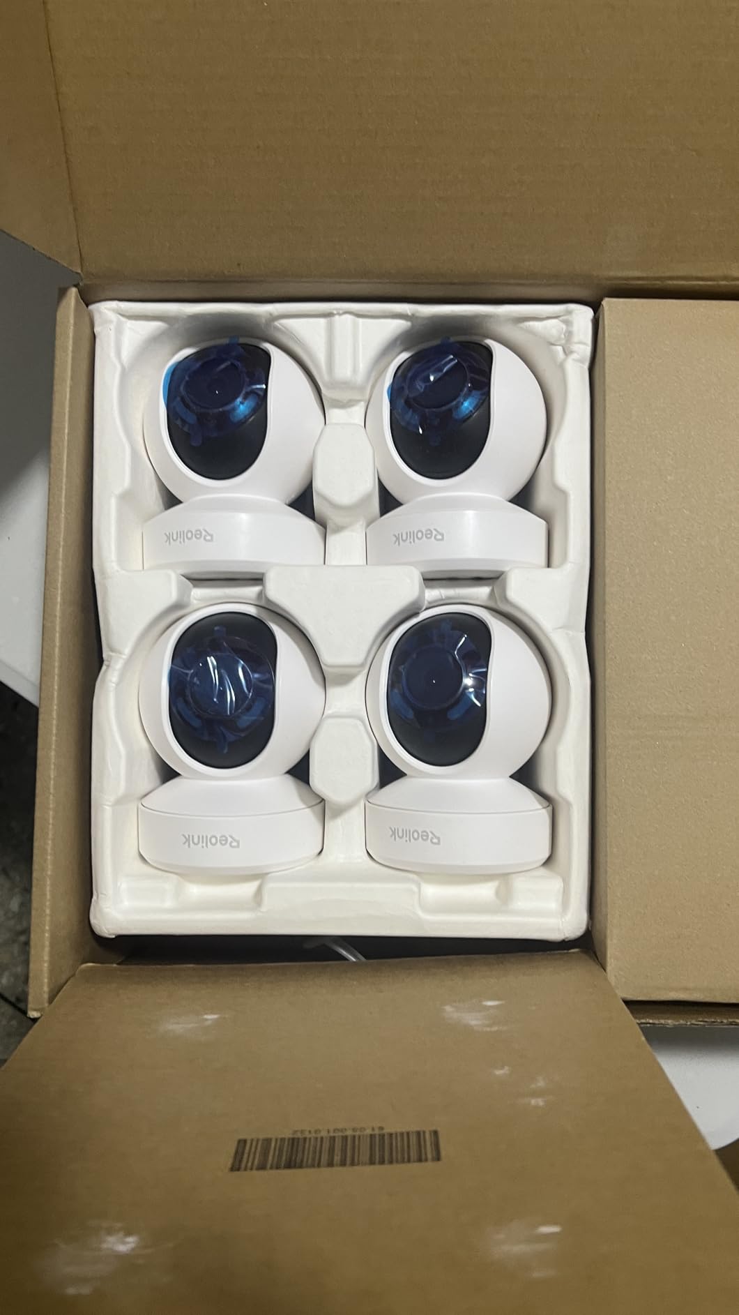 Reolink 4K Security Camera System with PT Auto-Tracking, 355 Pan 50 Tilt, 4K PoE Cameras Home Surveillance Wired Outdoor, Smart AI Detection, Spotlights & 2-Way Talk, 8CH NVR 2TB HDD, RLK8-800PT4 customer photo 2