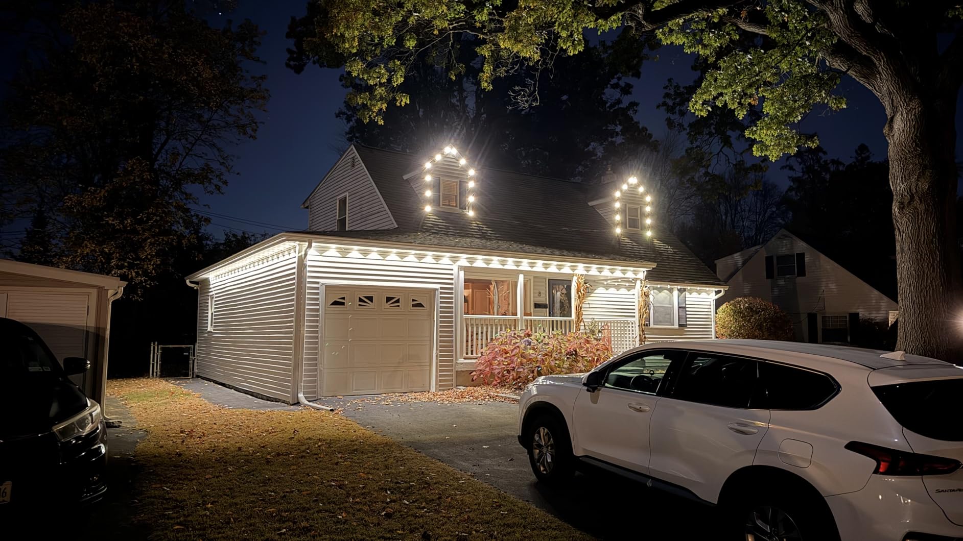 Govee Permanent Outdoor Lights 2, 100ft RGBIC Outdoor Lights with 16 Million Colors and 100 Scene Modes, IP67 Waterproof, Holiday & Party Decorations, Works with Alexa, Google Assistant, White customer photo 1
