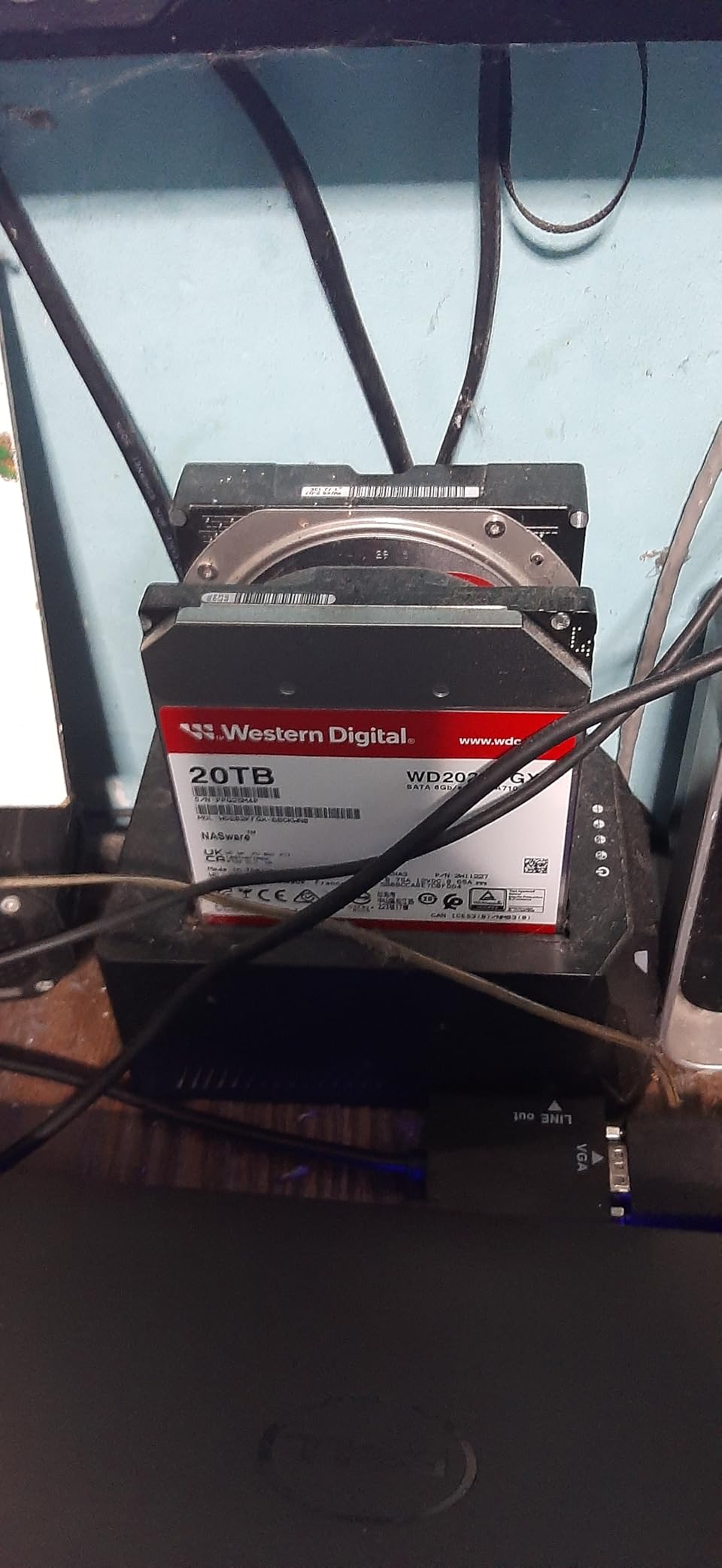 Western Digital 4TB WD Red Pro NAS Internal Hard Drive HDD - 7200 RPM, SATA 6 Gb/s, CMR, 256 MB Cache, 3.5