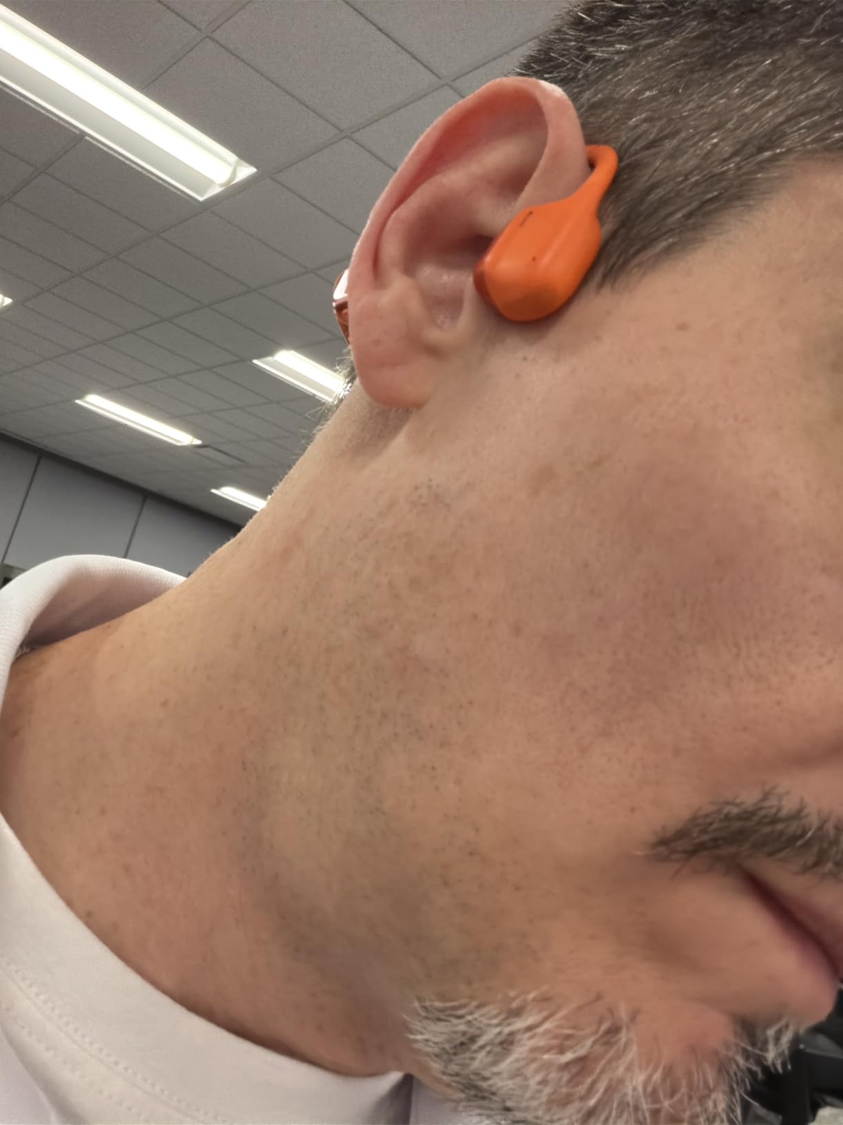 SHOKZ New OpenRun Pro 2- Bone Conduction Headphones, Open-Ear Bluetooth Wireless Sport Earphones for Running, Workouts - Sweat Resistant, Secure Comfortable Fit -Deep Bass, Smart Mic, Reflective Strip customer photo 1
